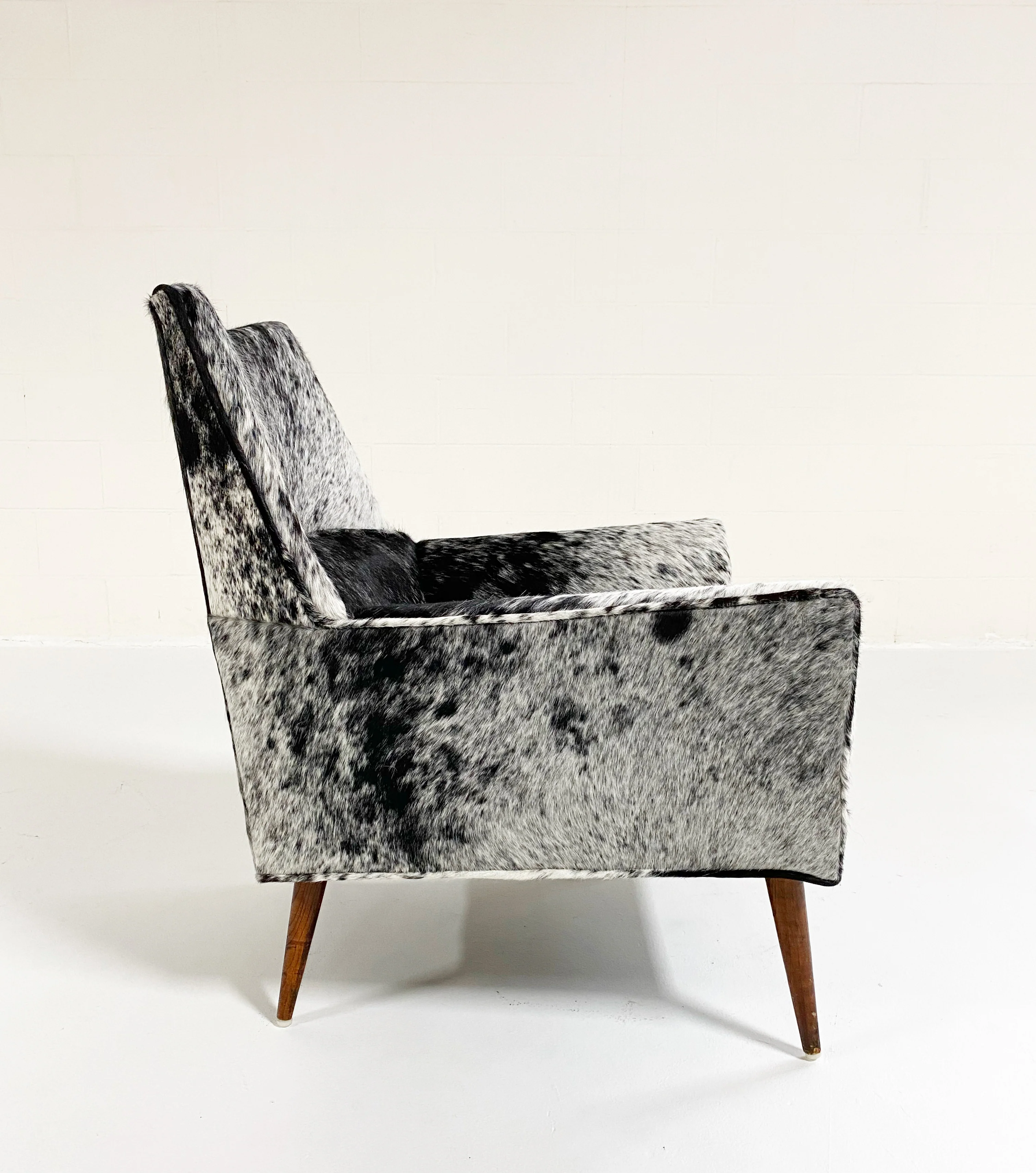 Model 3042 "Squirm" Lounge Chair in Brazilian Cowhide - Image 4