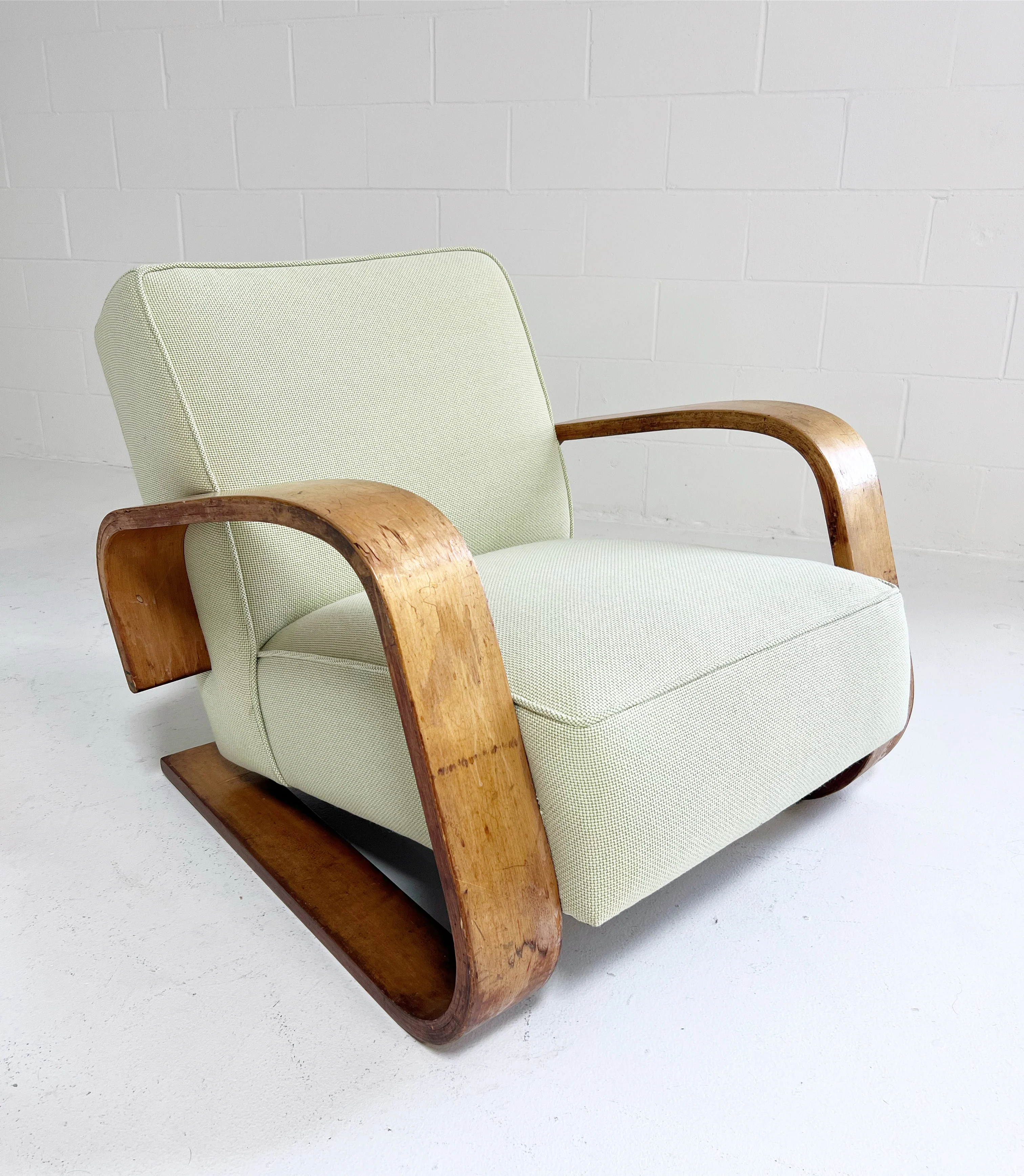 Model 400 "Tank" Lounge Chair in Knoll Textiles - Image 4