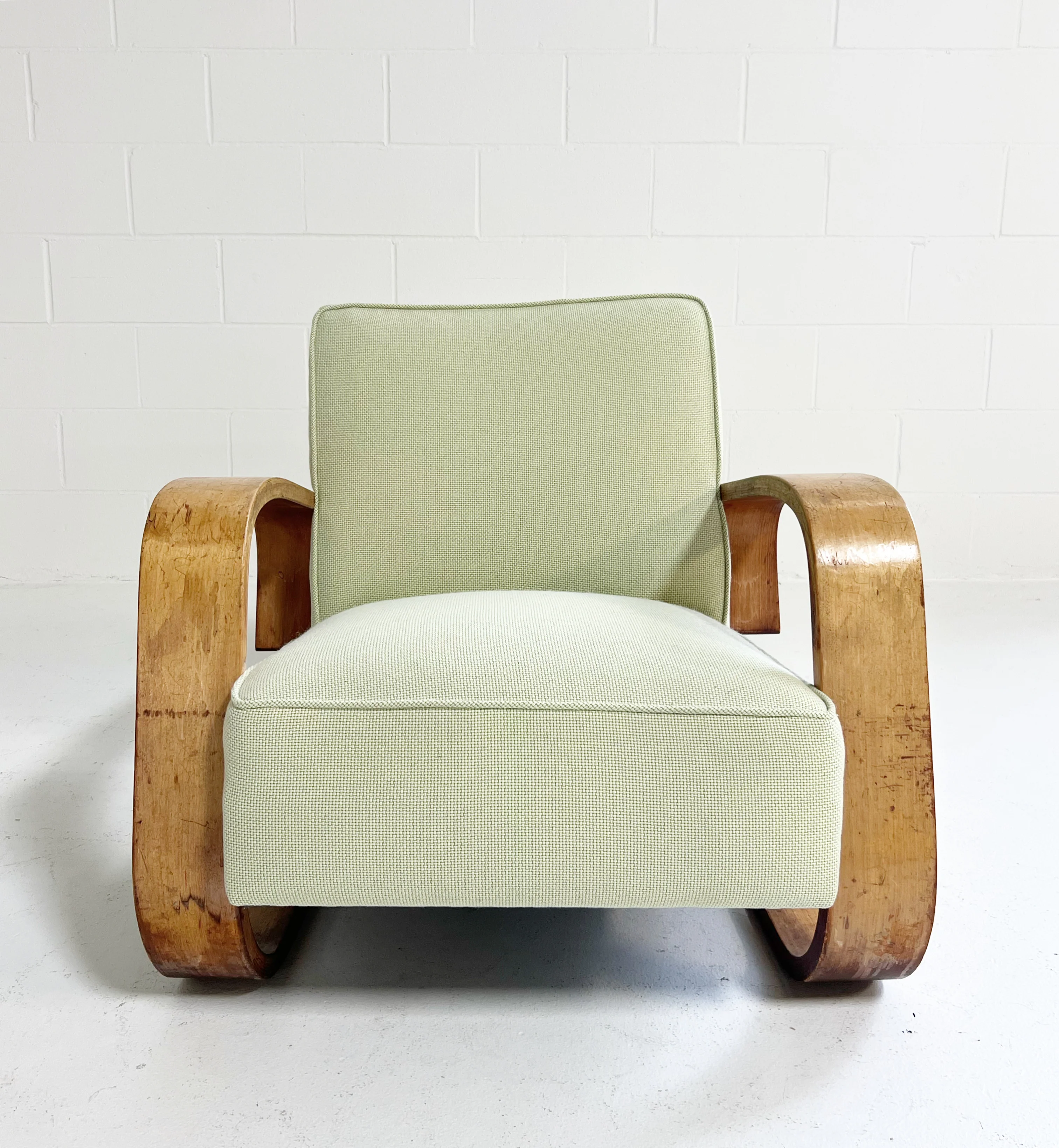 Model 400 "Tank" Lounge Chair in Knoll Textiles - Image 5