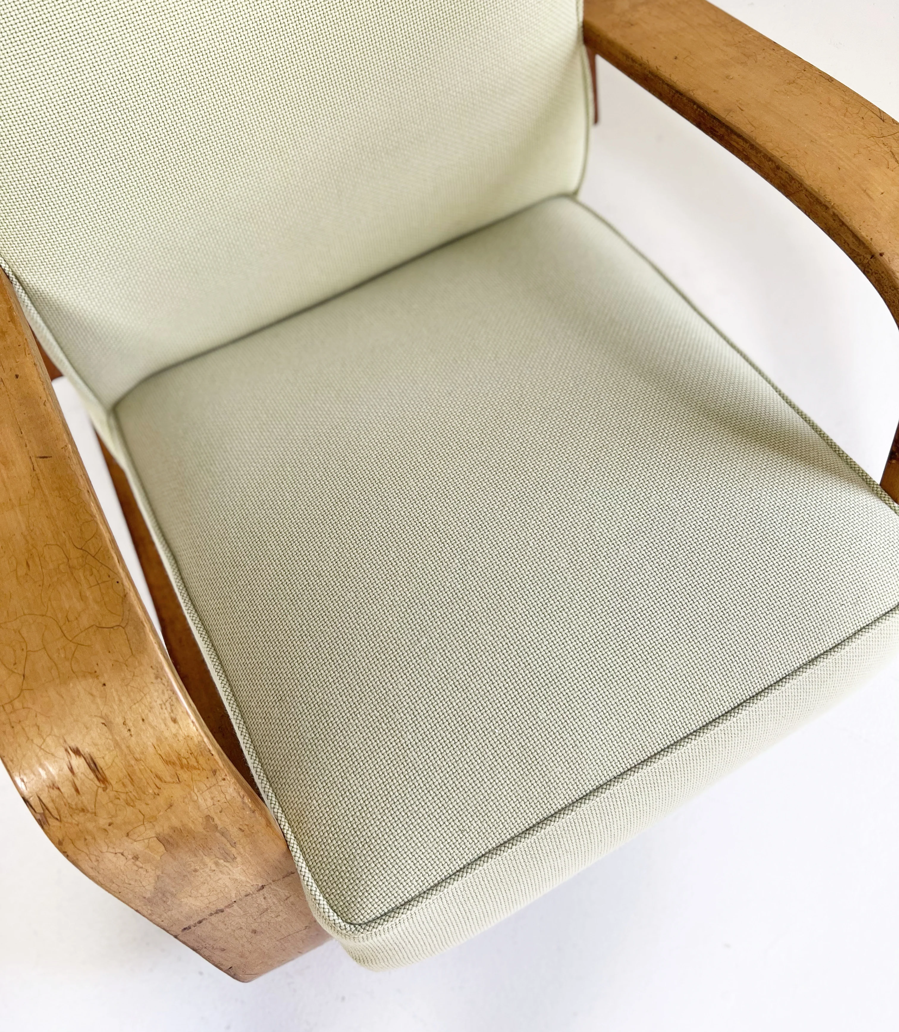 Model 400 "Tank" Lounge Chair in Knoll Textiles - Image 6