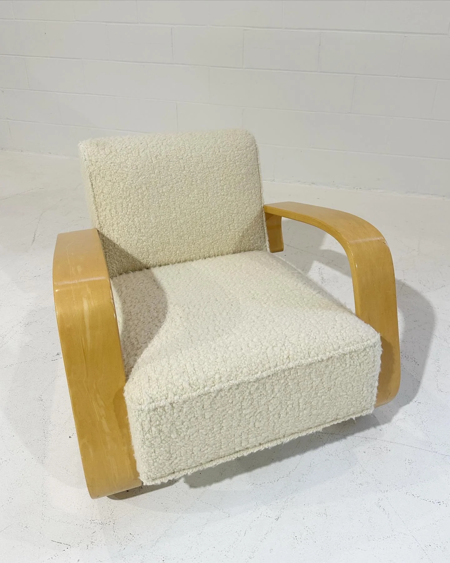 Model 400 "Tank" Lounge Chair in Rogers & Goffigon Wool - Image 3