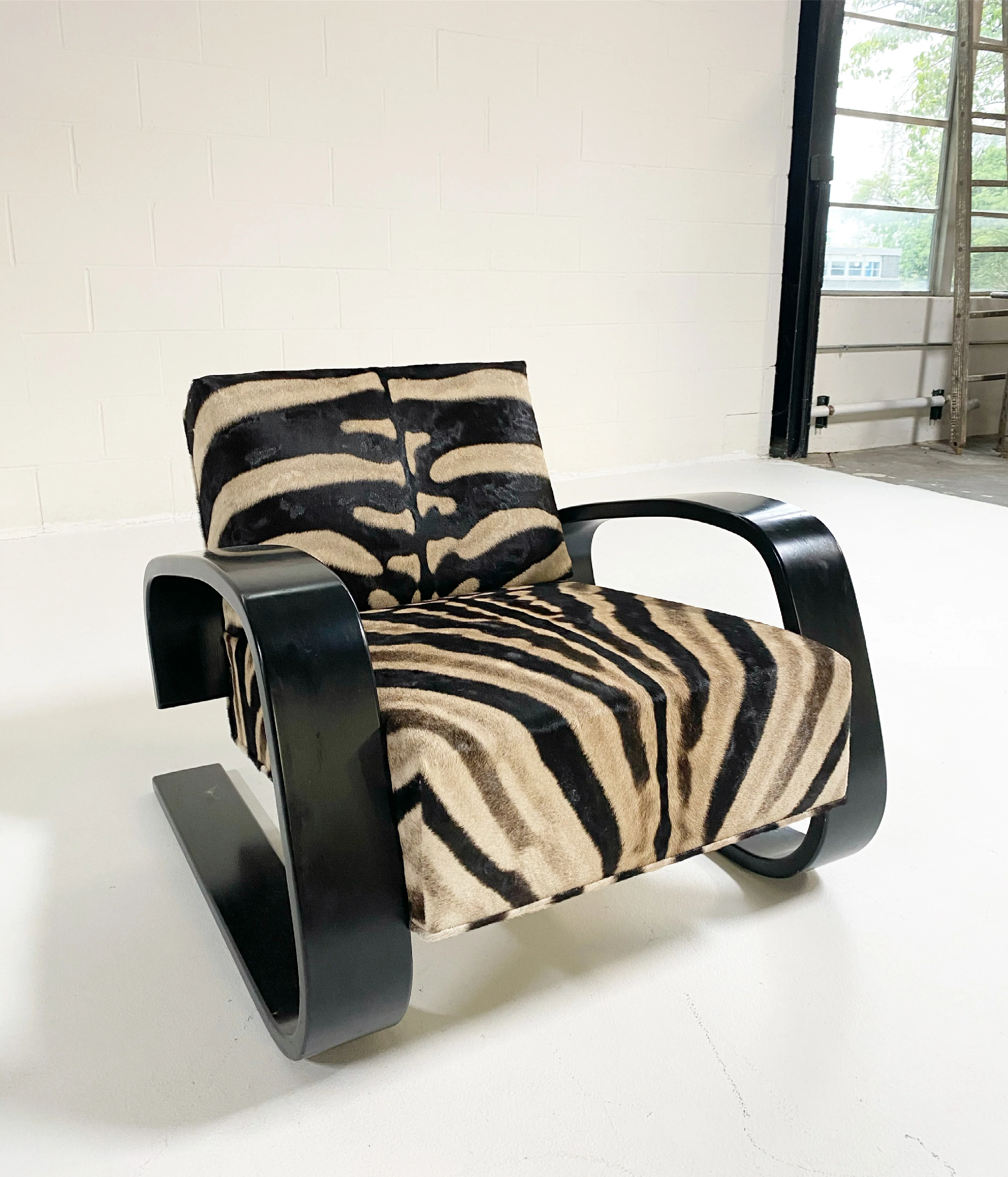 Model 400 "Tank" Lounge Chair in Zebra - Image 12