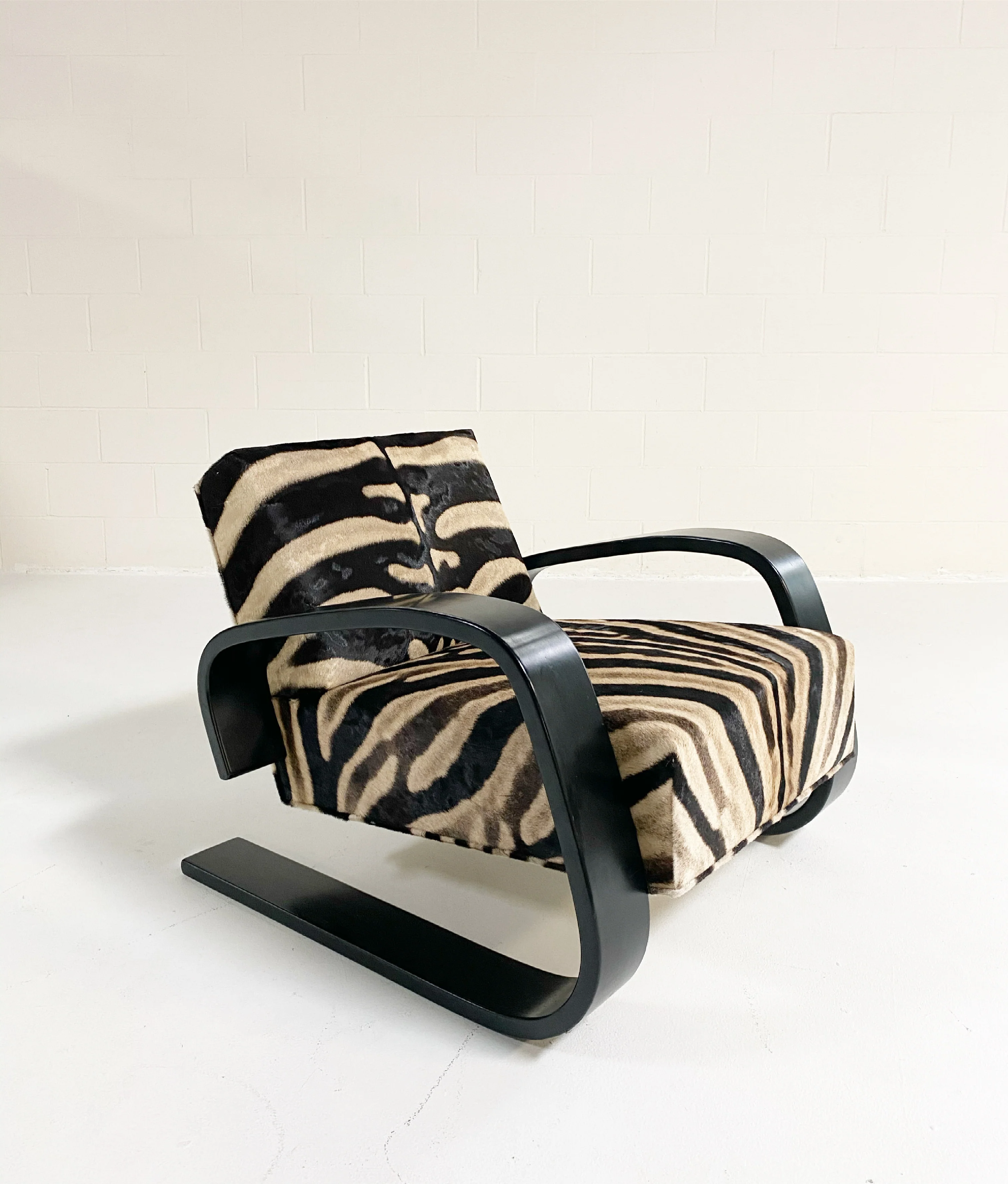 Model 400 "Tank" Lounge Chair in Zebra - Image 5