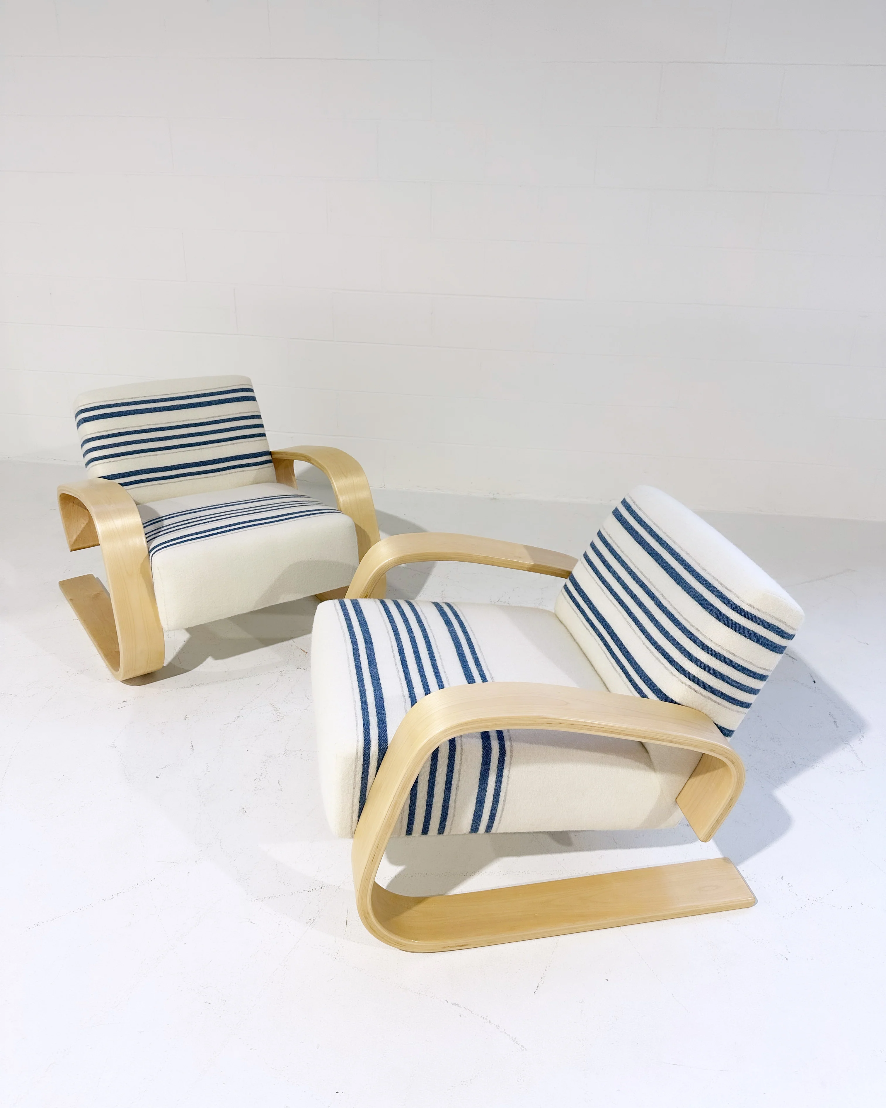 Model 400 "Tank" Lounge Chairs in Swans Island Company Blankets, Pair - Image 4