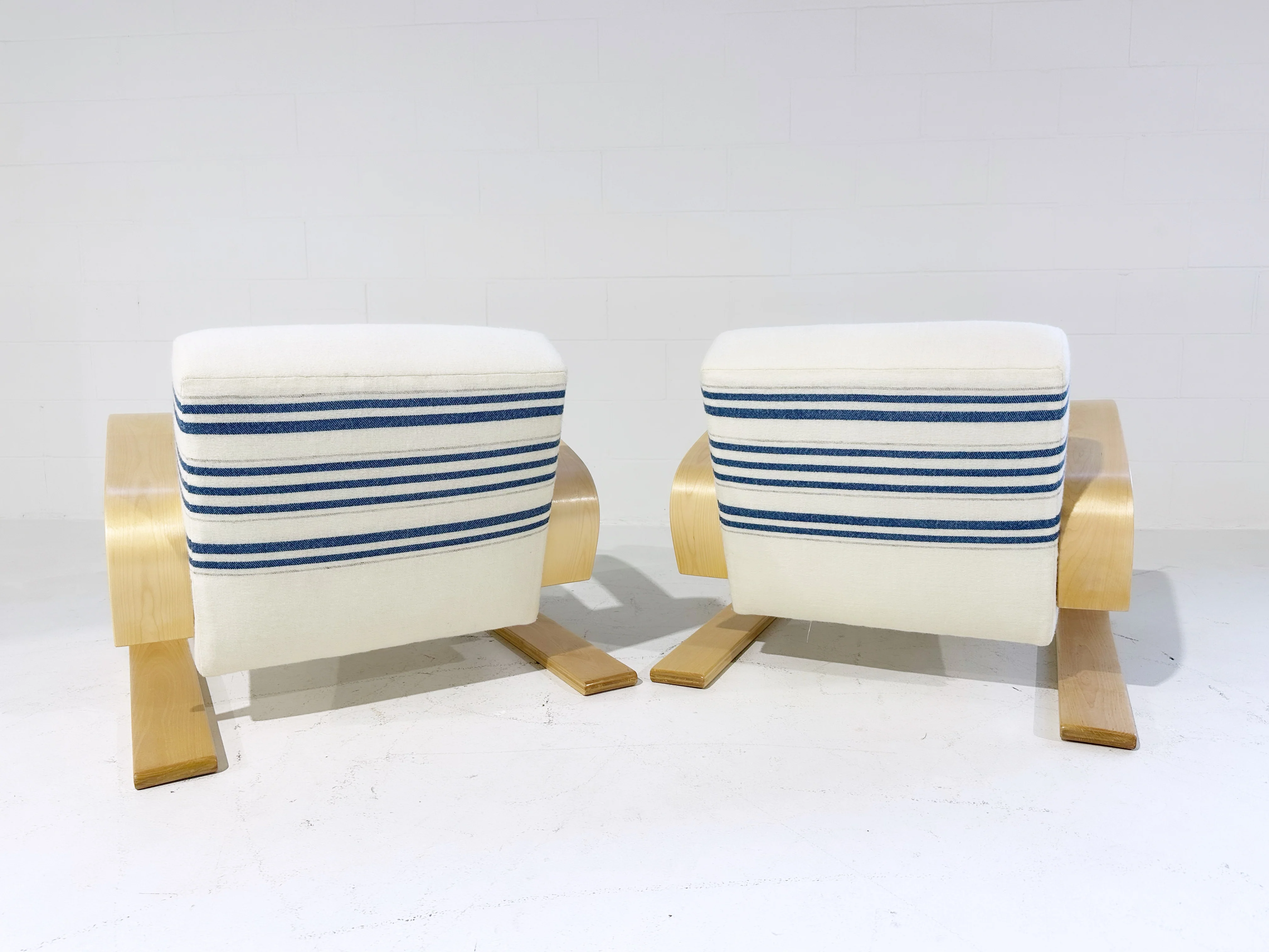 Model 400 "Tank" Lounge Chairs in Swans Island Company Blankets, Pair - Image 5