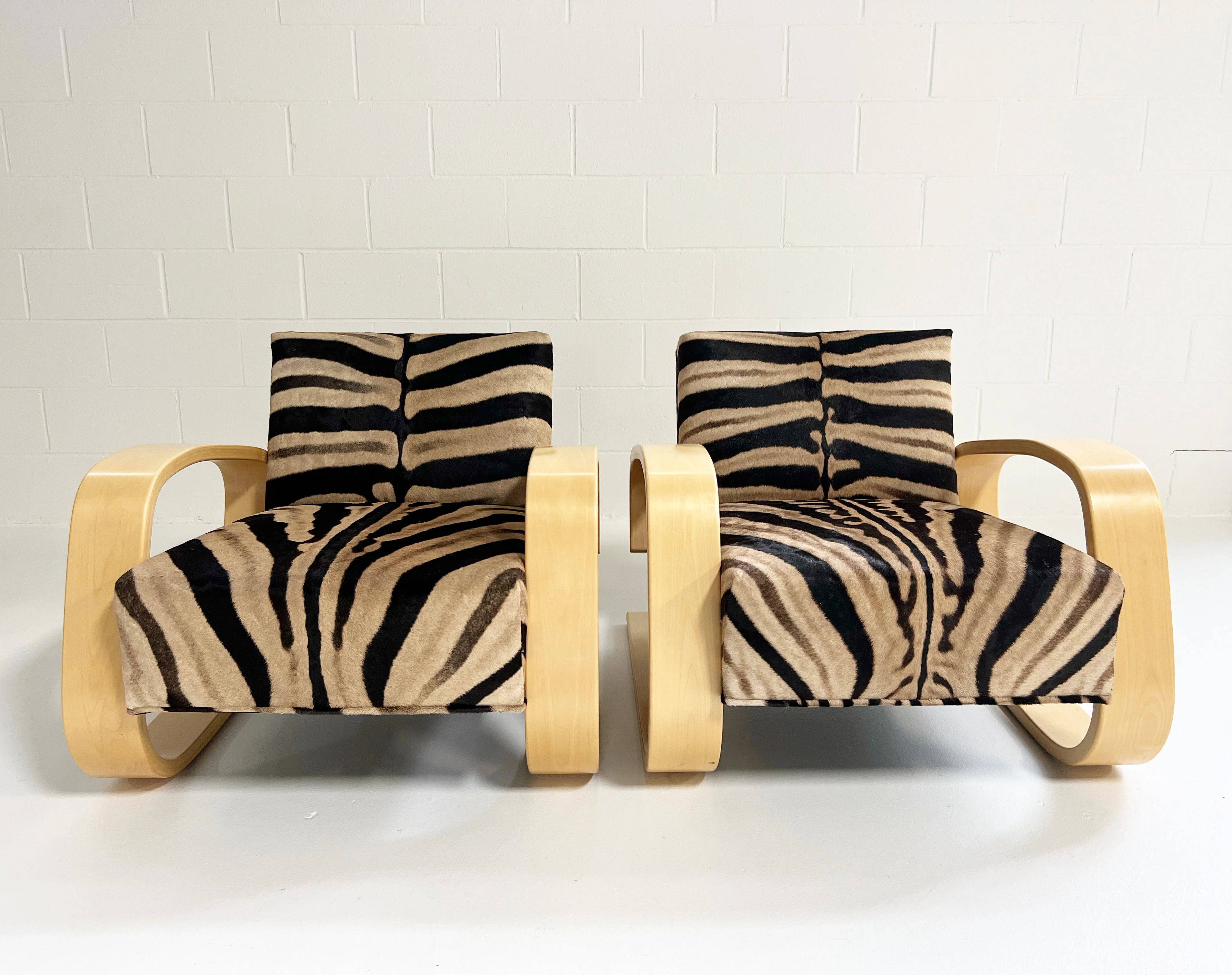 Model 400 "Tank" Lounge Chairs in Zebra, Pair - Image 8