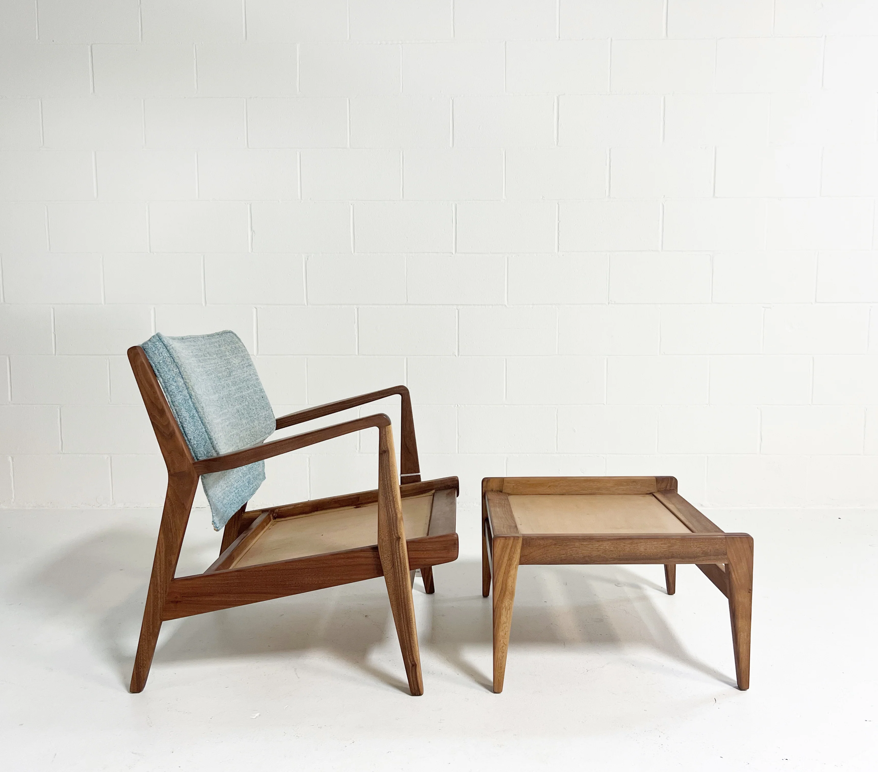 Model U-430 Lounge Chair and Model U-730 Ottoman - Image 4