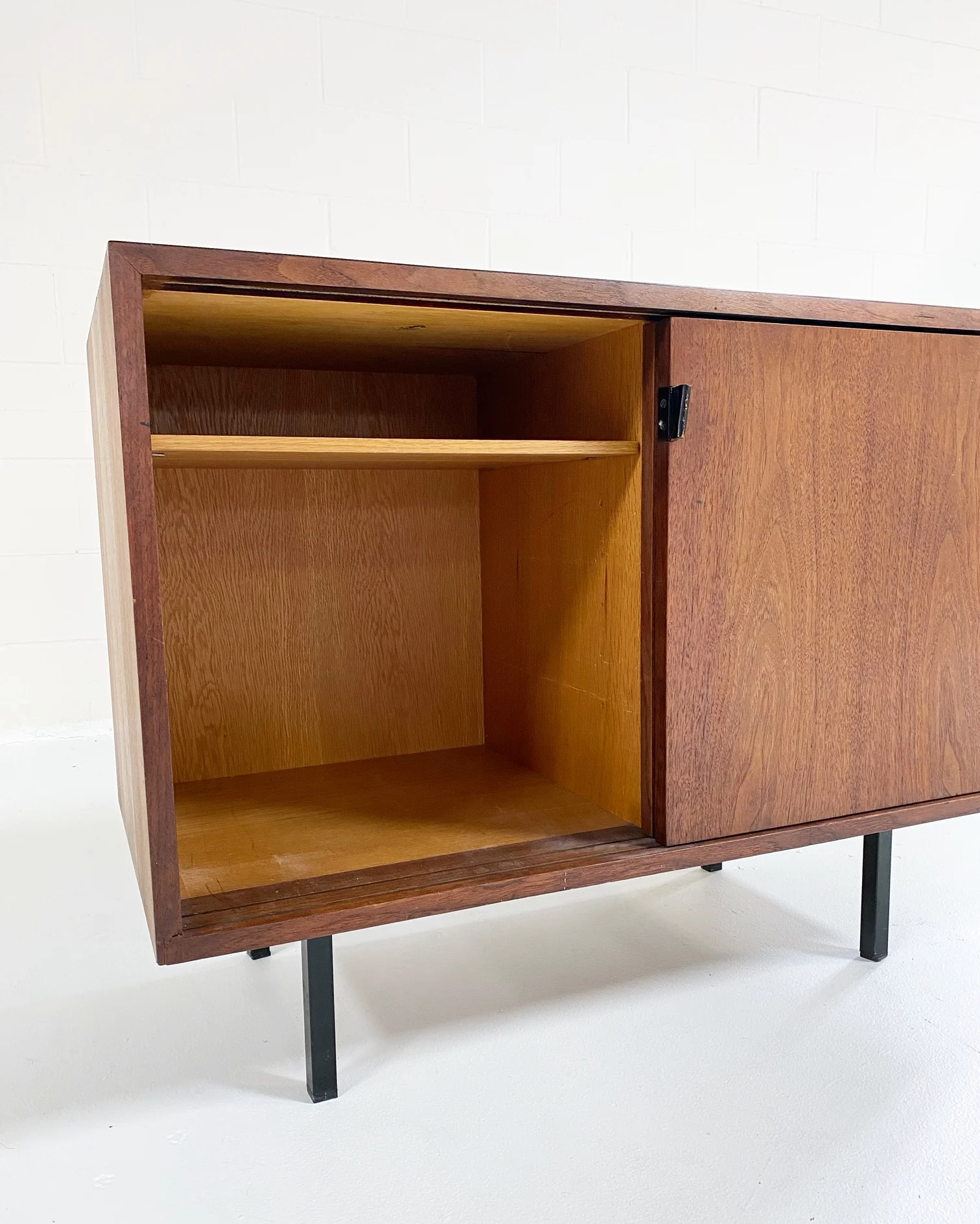 Model 540 Cabinet - Image 8