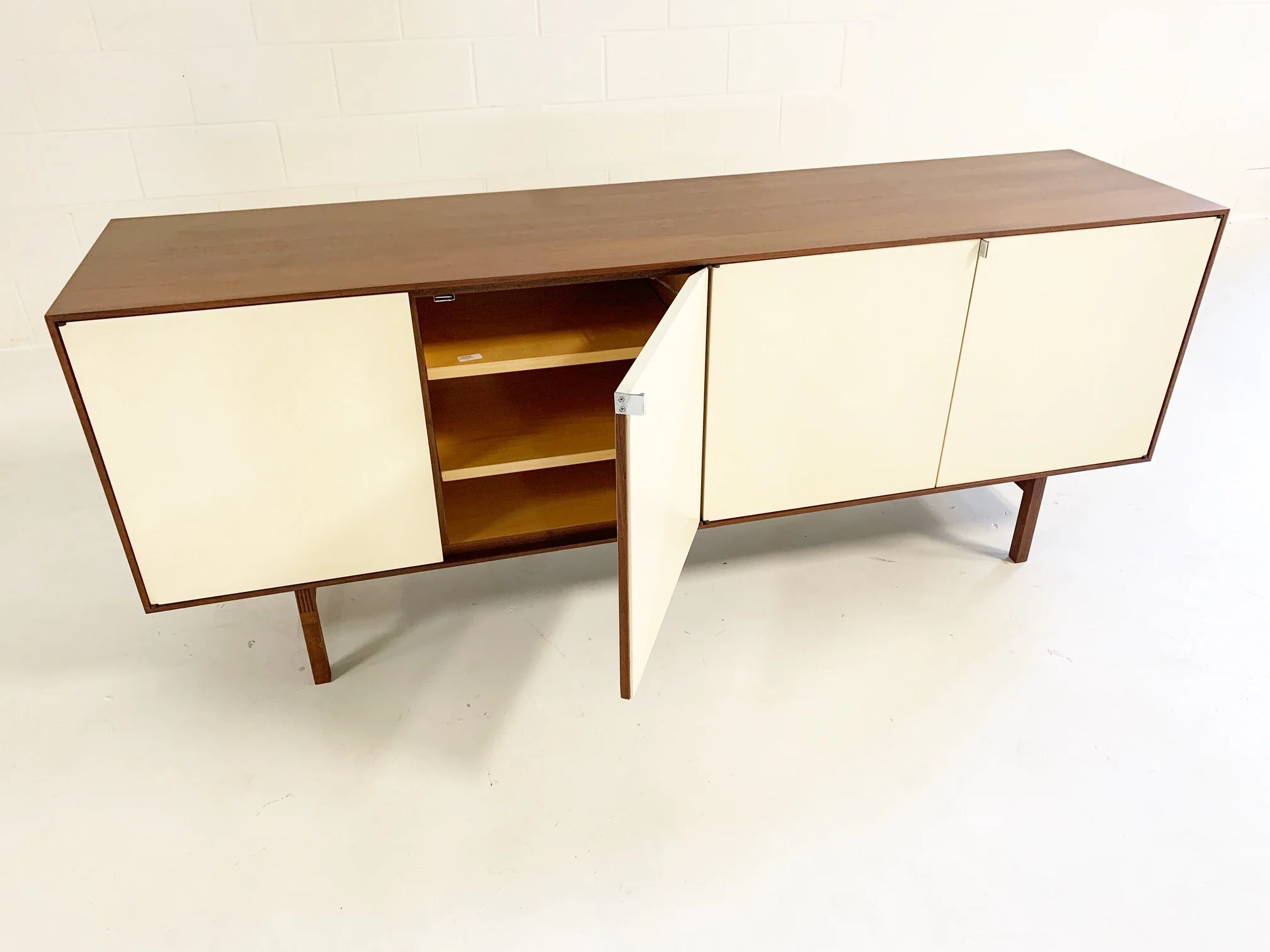 Model 541 Cabinet - Image 8