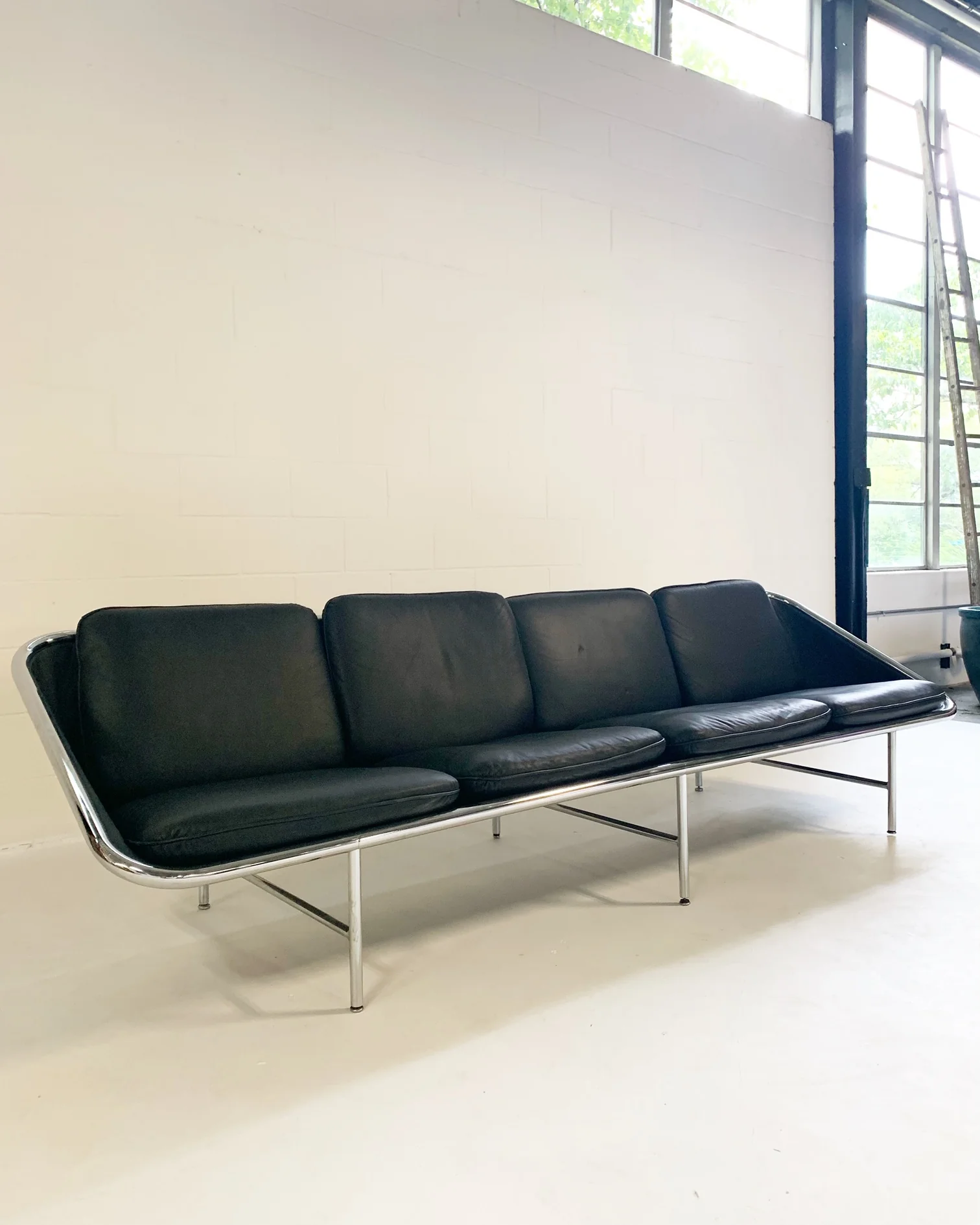 Model 6833 Sling Sofa - Image 5