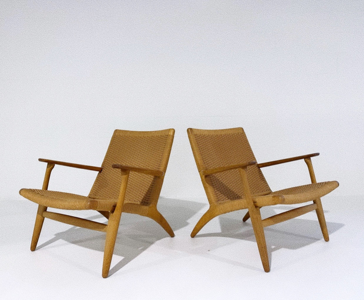 Model CH25 Chairs - Image 3
