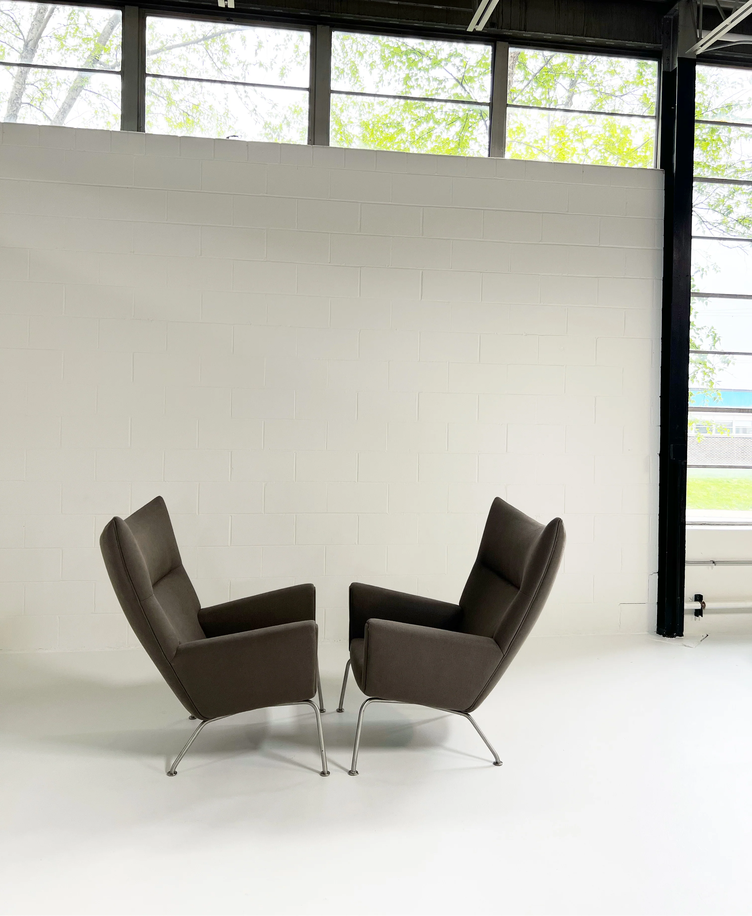 Model CH445 Wing Chairs, Pair - Image 5