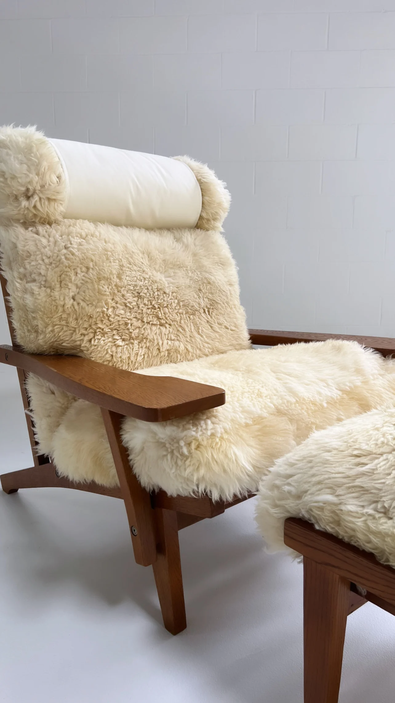 Model GE 375 Paddle Chair and Ottoman in California Sheepskin - Image 10