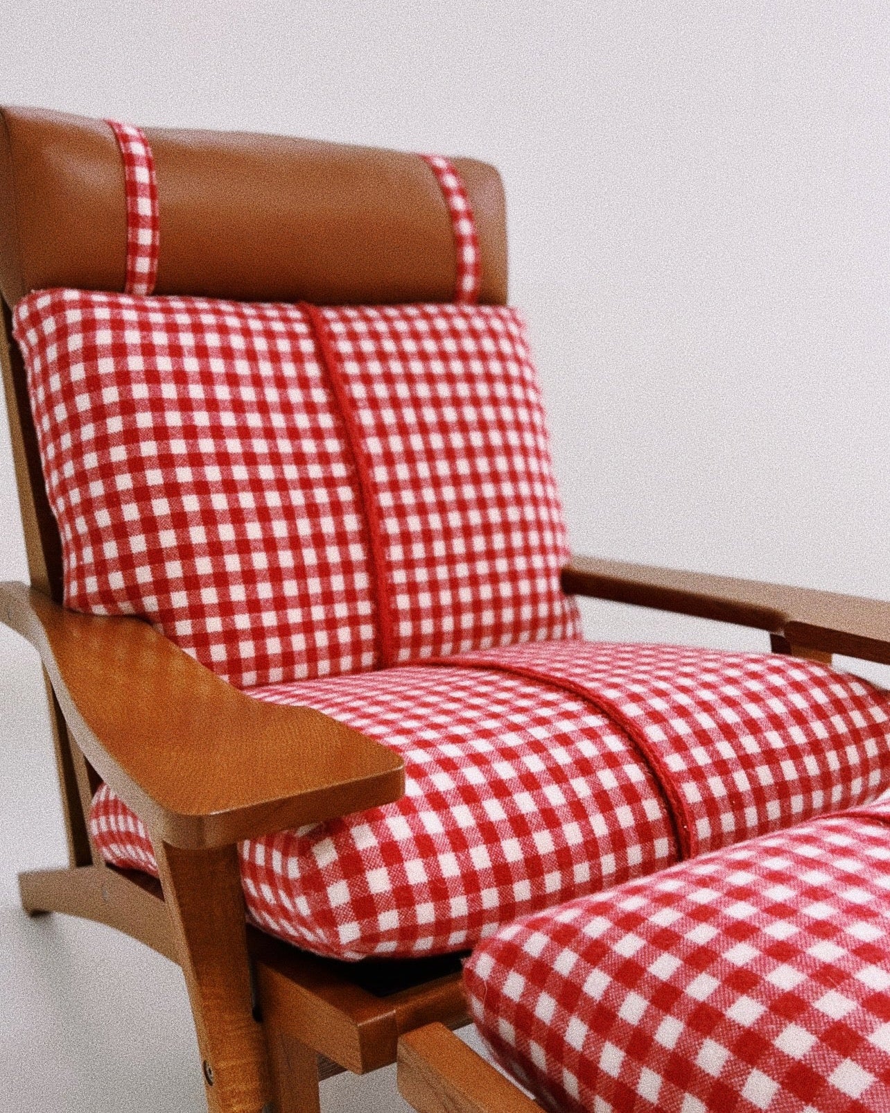 Model GE 375 Paddle Chair and Ottoman in The Elder Statesman Cashmere