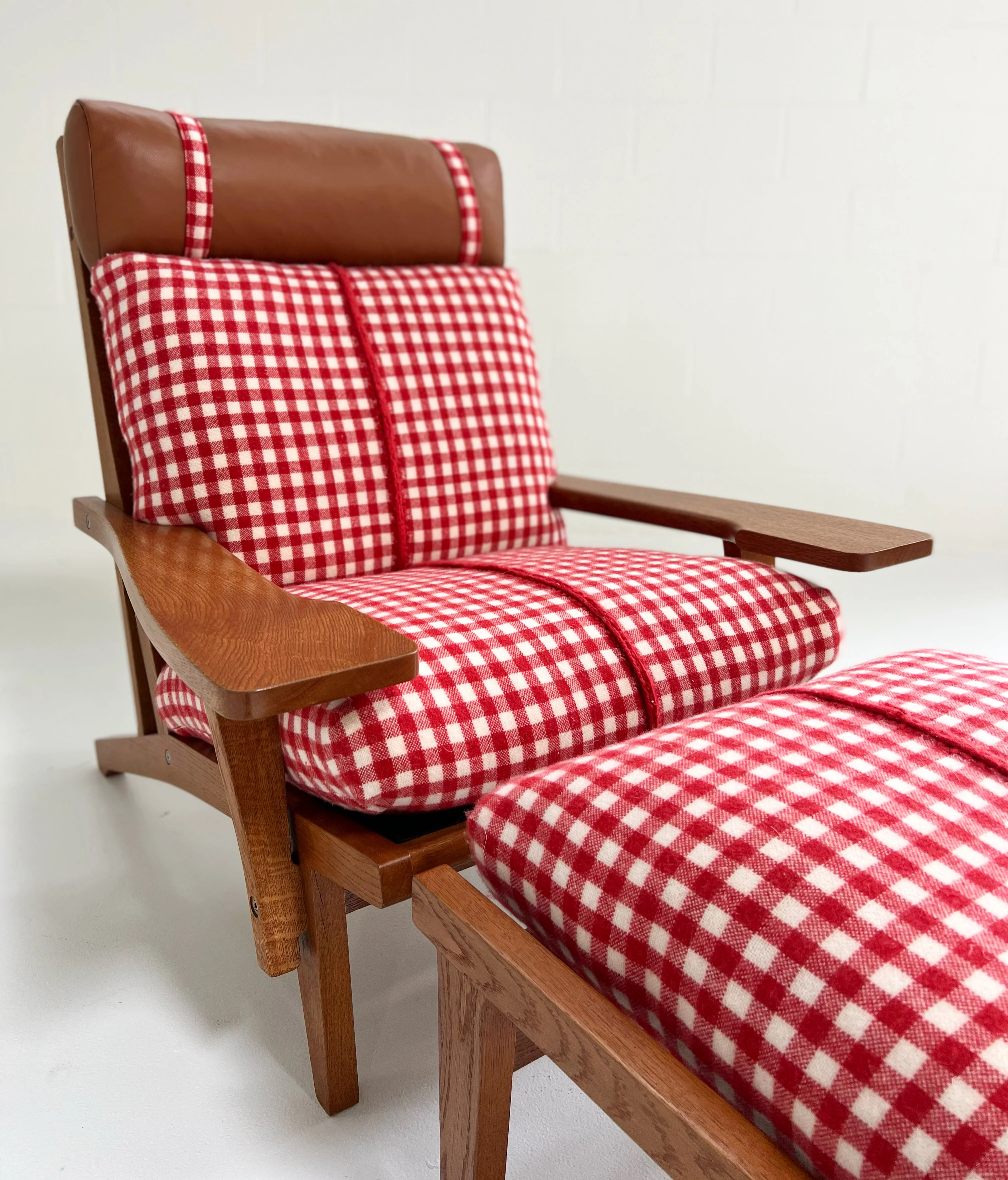 Model GE 375 Paddle Chair and Ottoman in The Elder Statesman Cashmere - Image 8