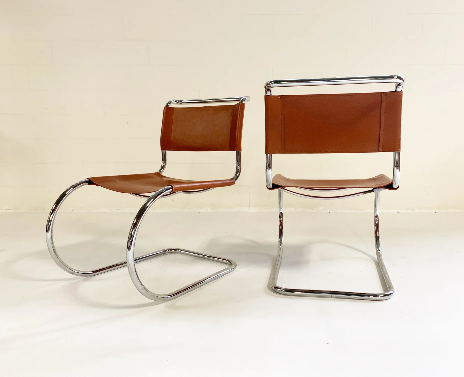 MR Chairs, pair - Image 4