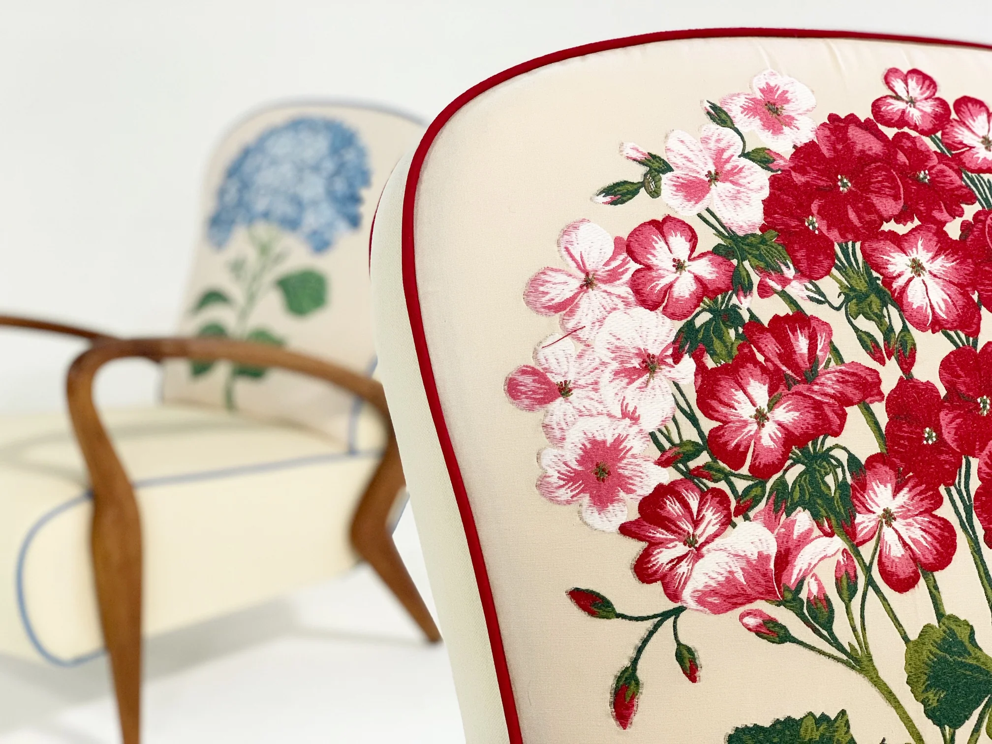 Italian Oakwood Chairs, pair - Image 2