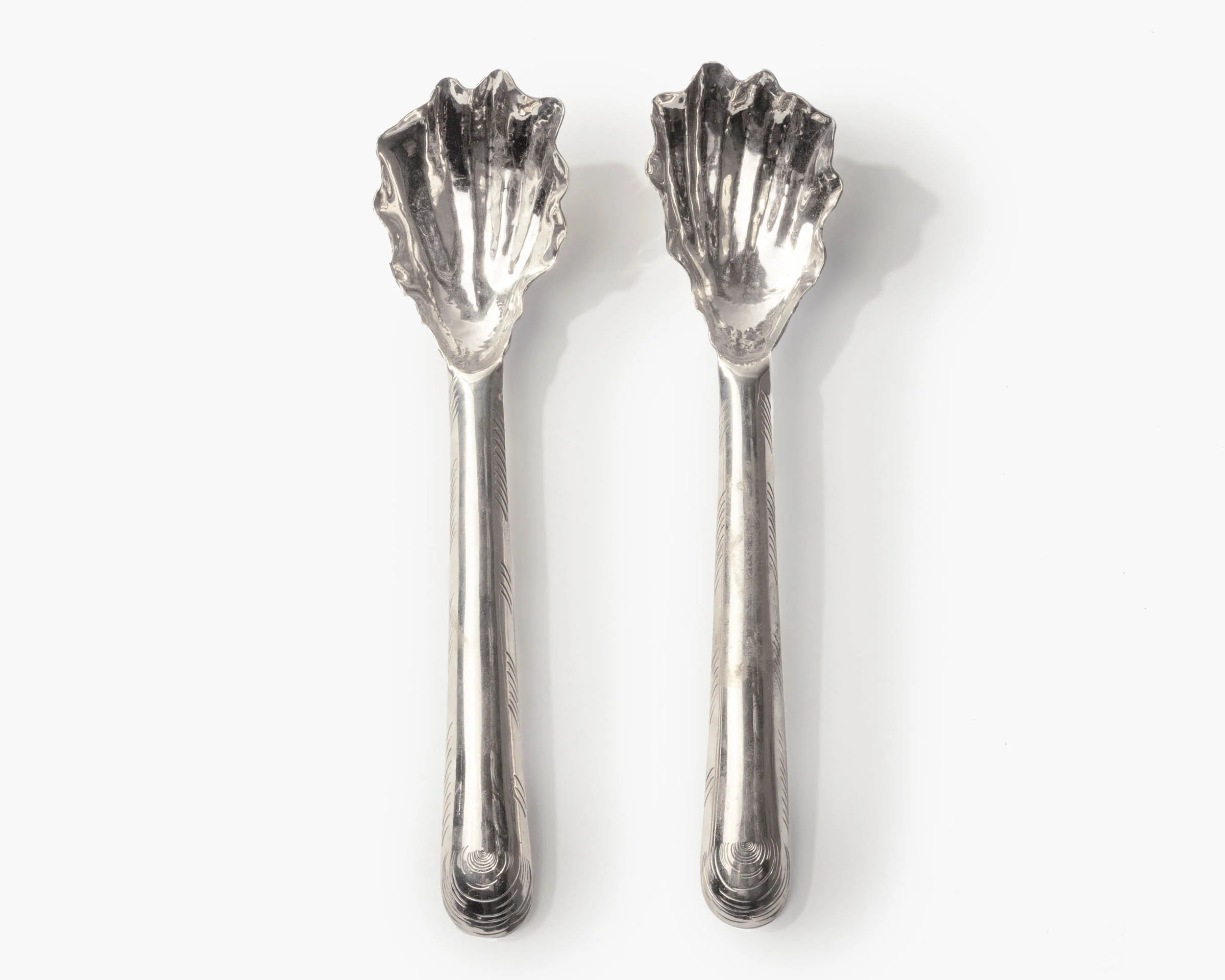 Oyster Shell Serving Set - Image 4