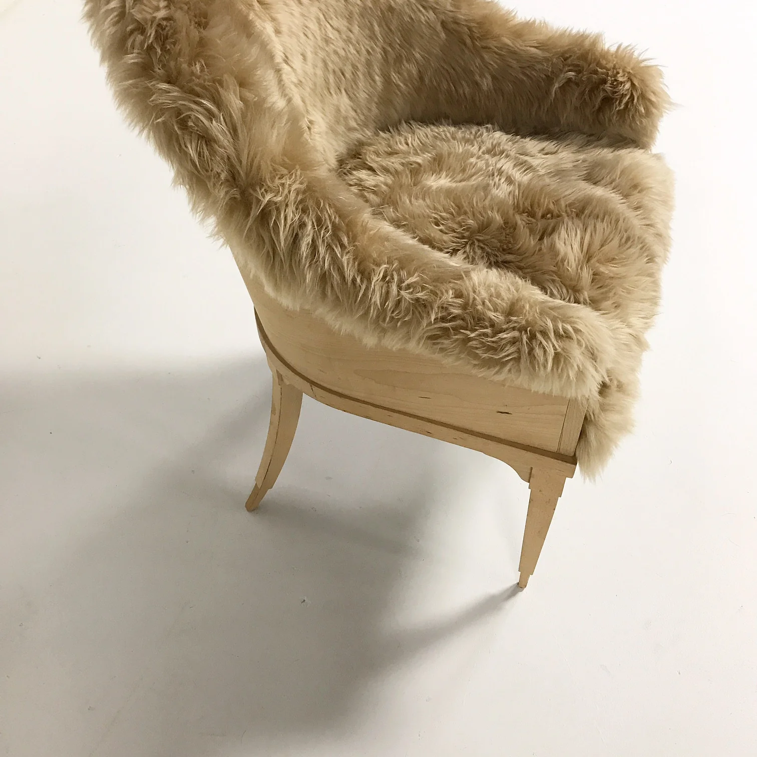 Barrel Chairs in New Zealand Sheepskin, pair - Image 10