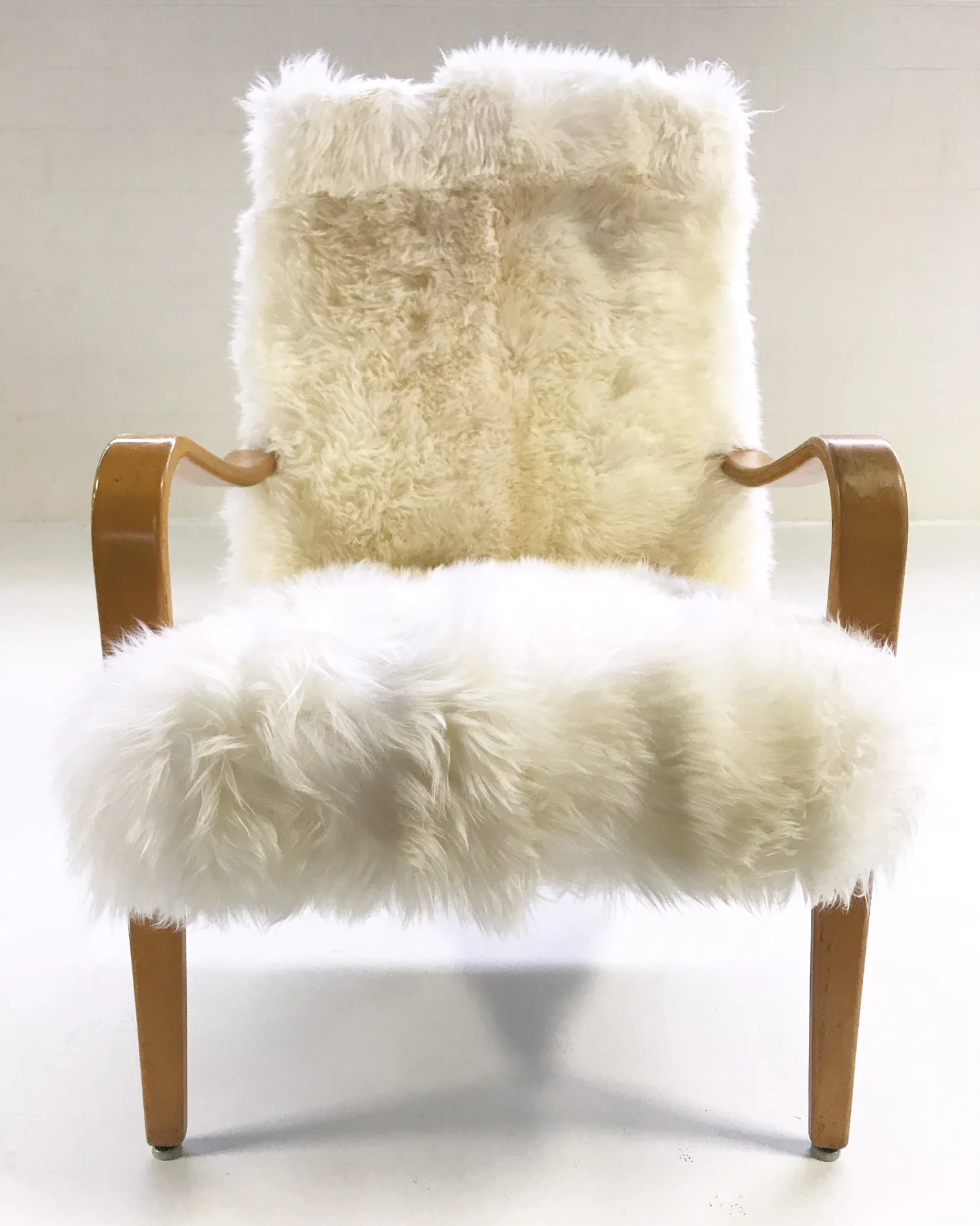 Bentwood Chairs in New Zealand Sheepskin, pair - Image 7