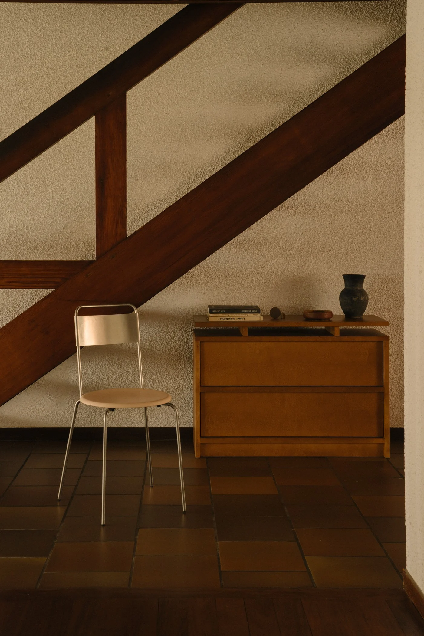 Petit Rond Chair | Stainless Steel / Natural Leather - Image 2