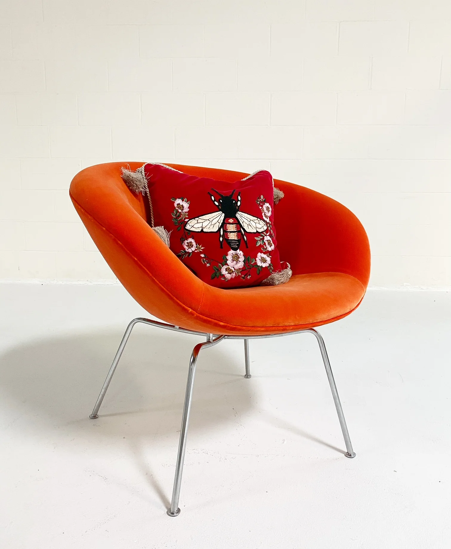 Pot Chair in Loro Piana Velvet - Image 5