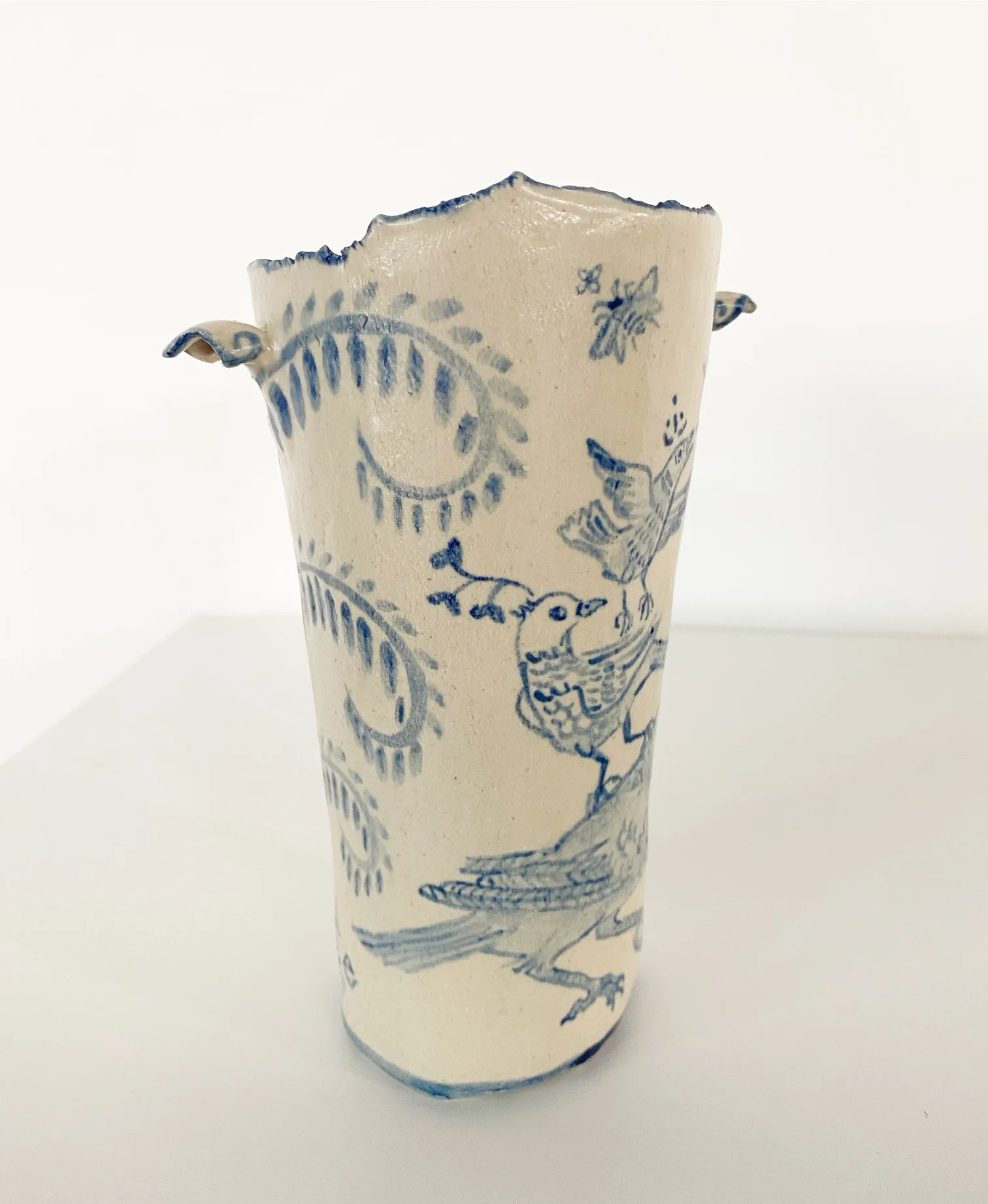 Queen Bee Vase - Image 4