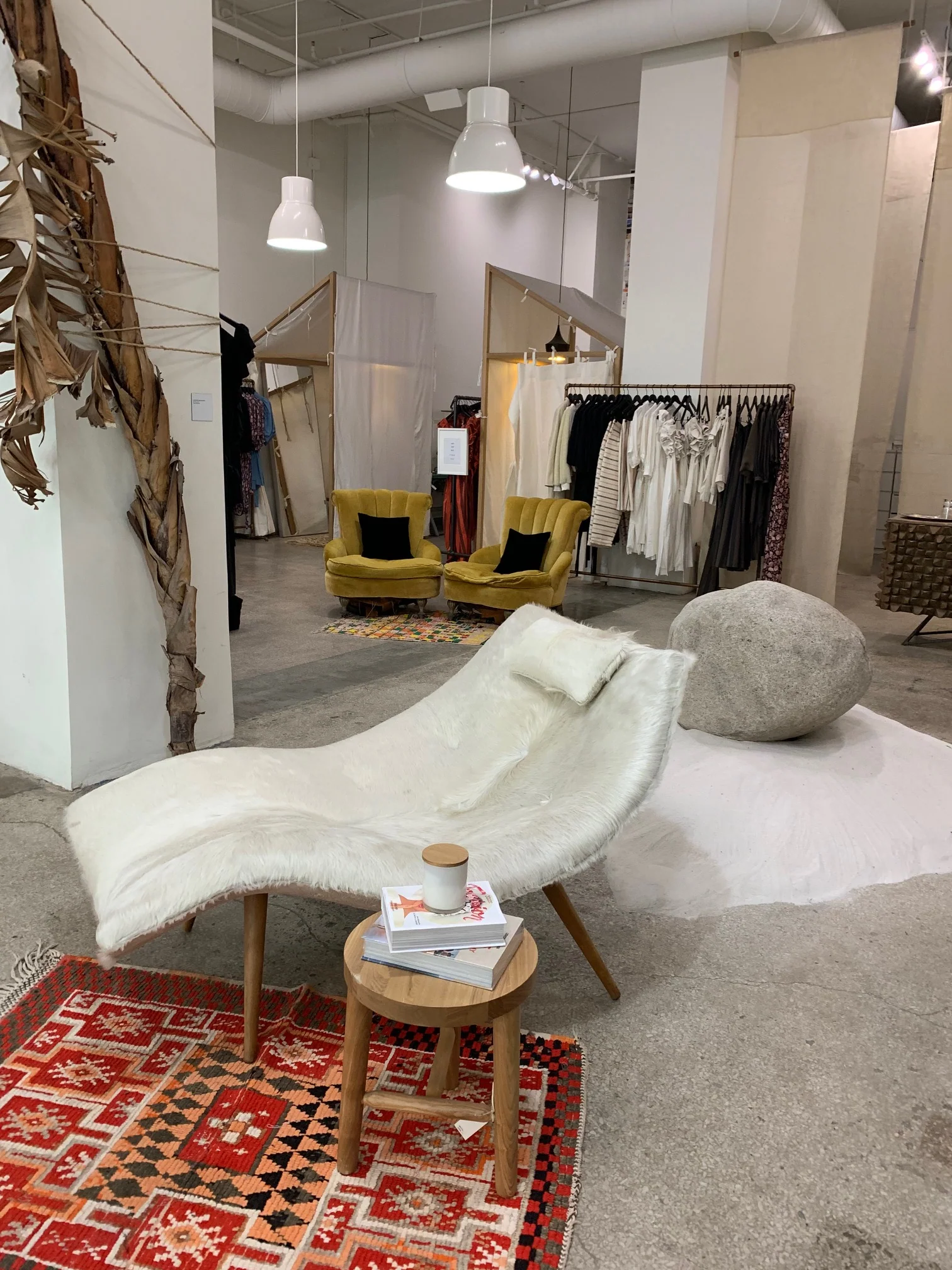 1828 C Chaise Lounge in Brazilian Cowhide - Image 11