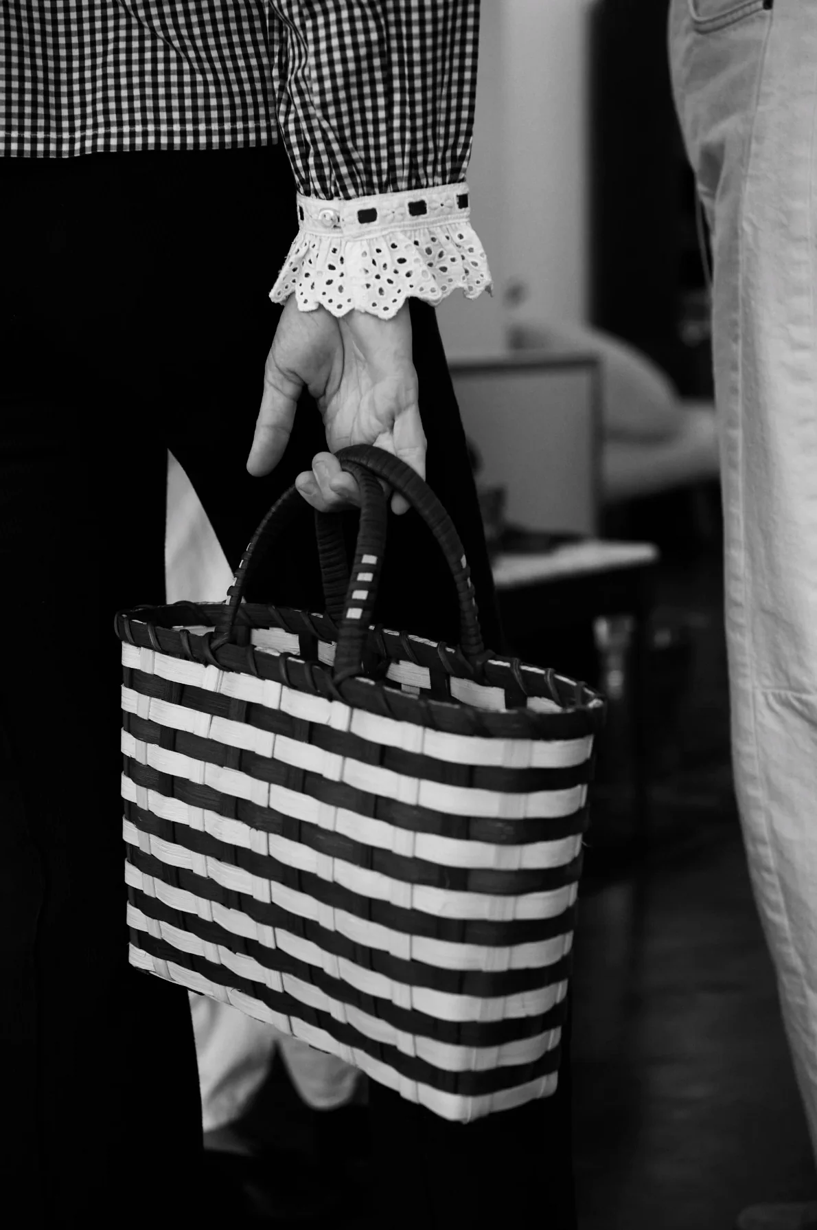 Retro-Travel Tote - Image 2