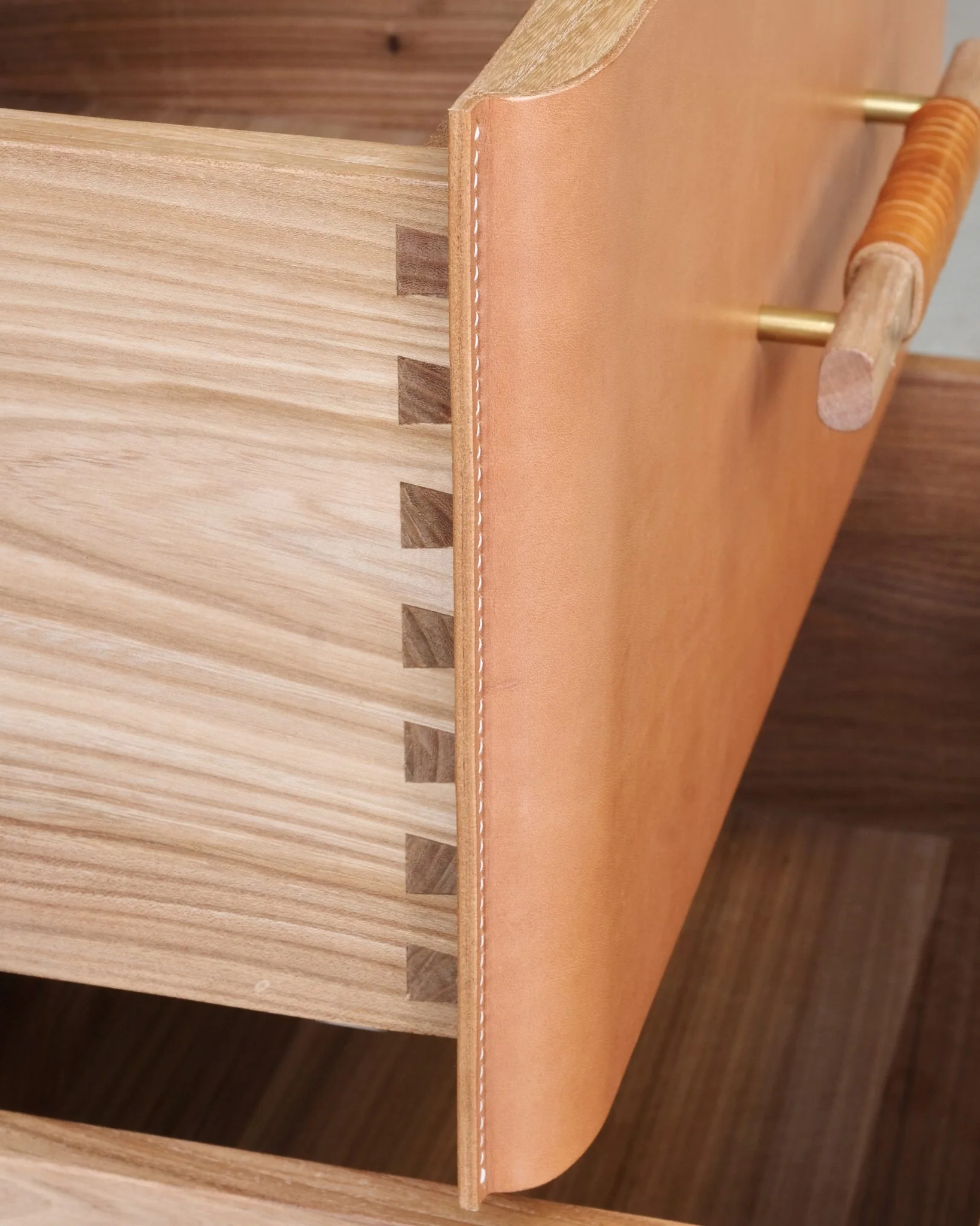 Rhapso Cabinet - Image 3
