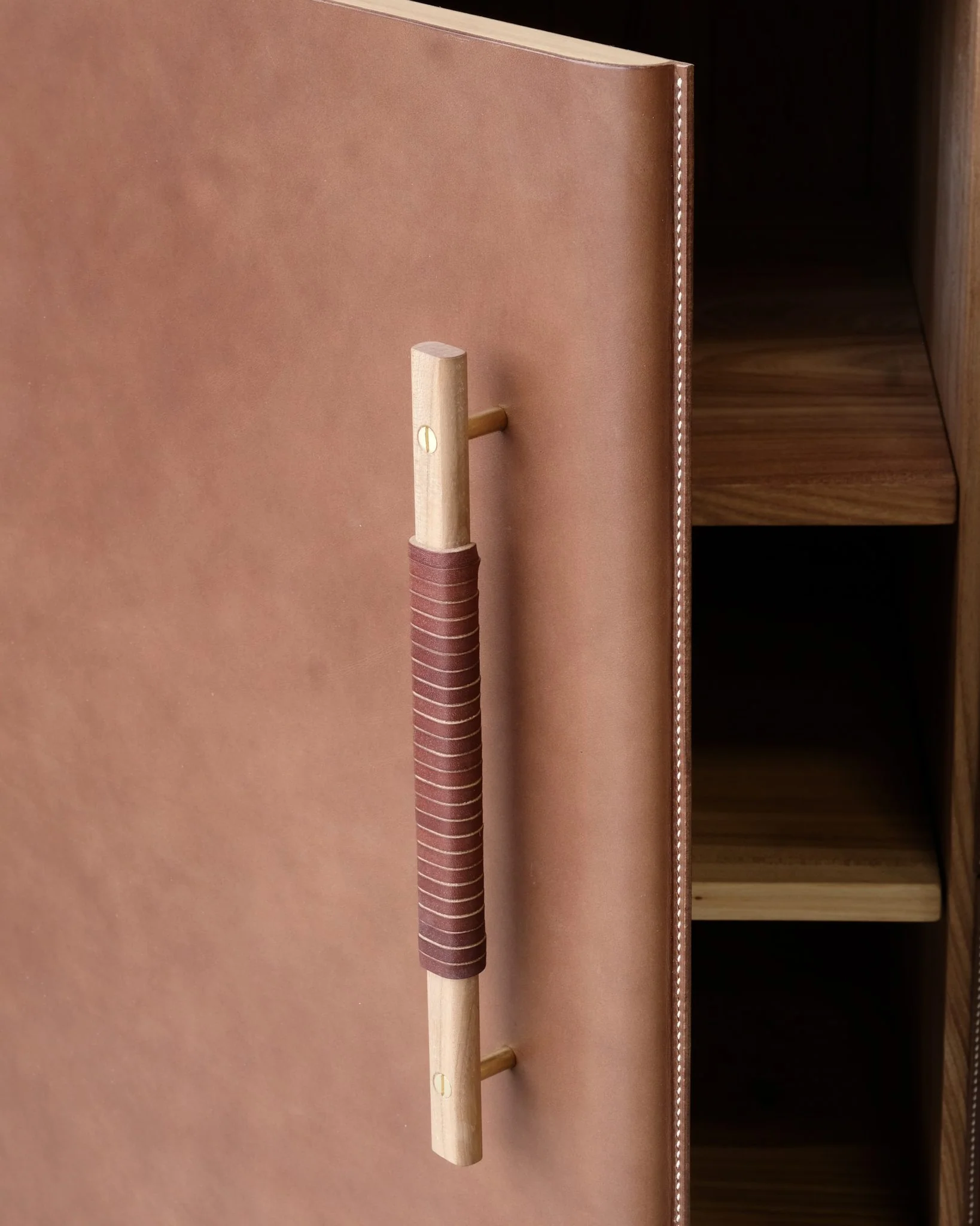 Rhapso Credenza - Image 5