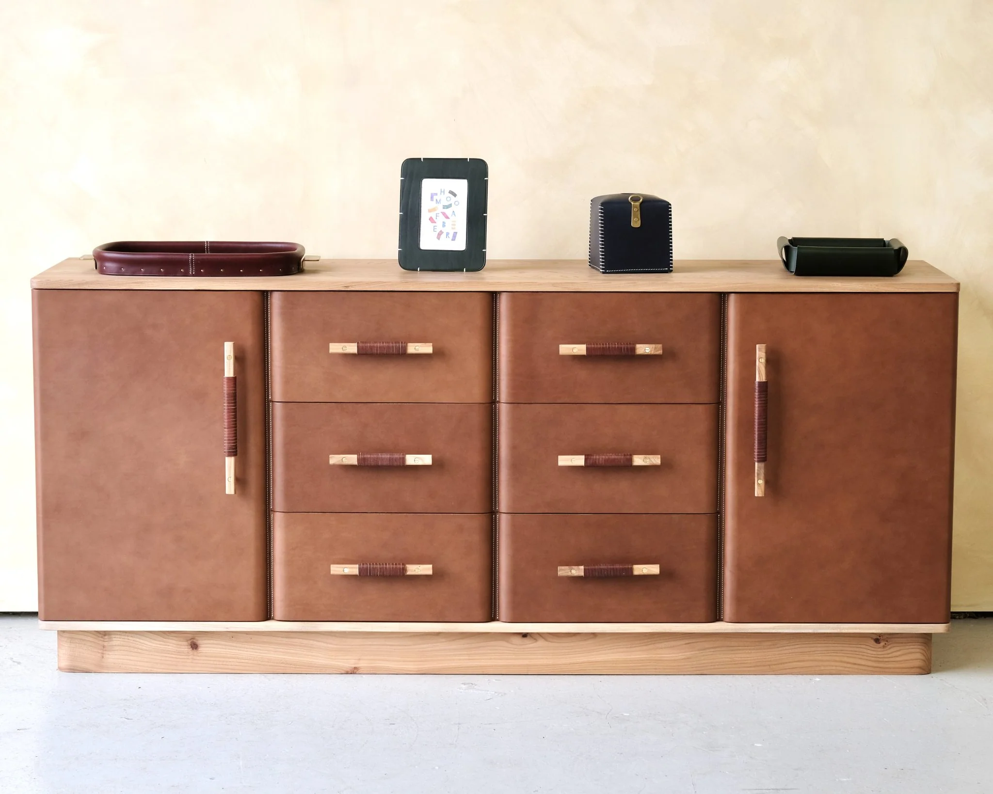 Rhapso Credenza - Image 6