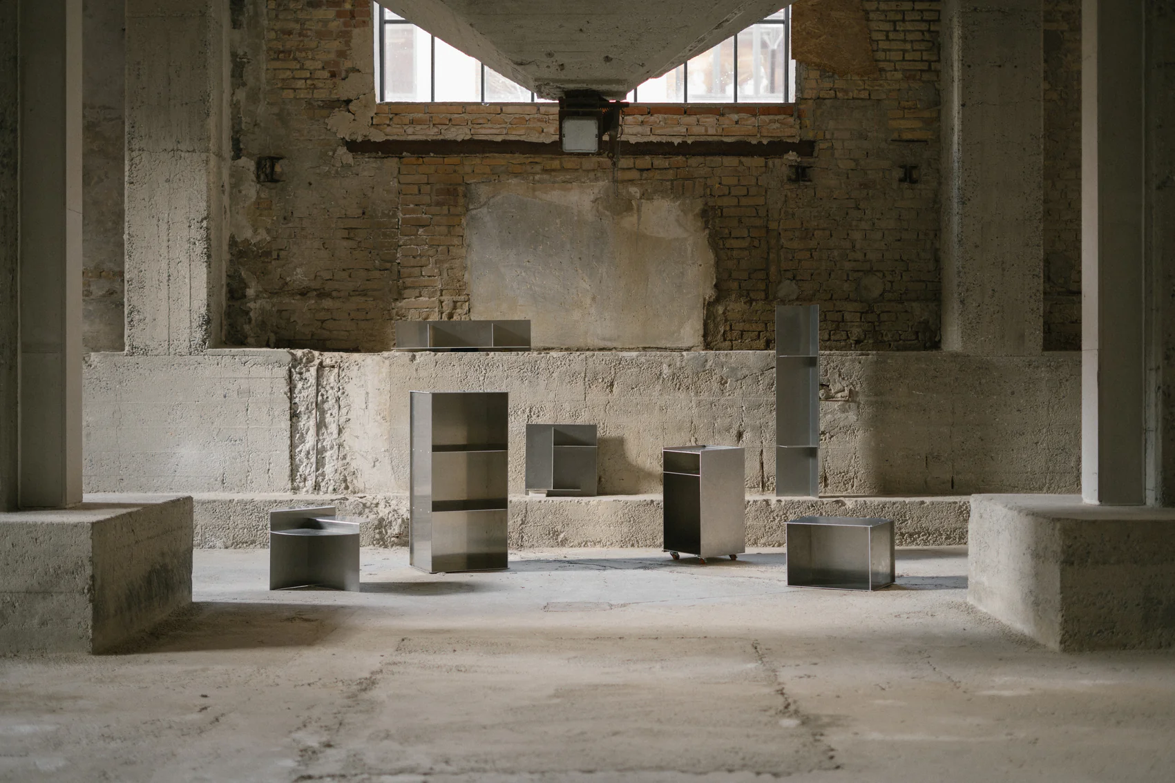 Rivet Side Table | Aluminum - Image 16