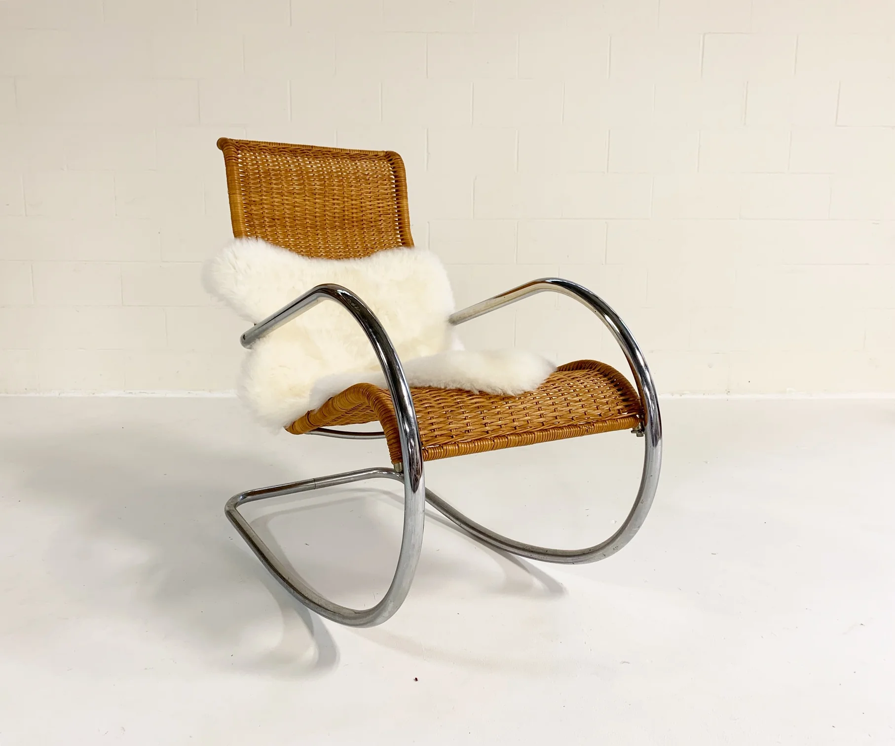 Rocking Chair - Image 3