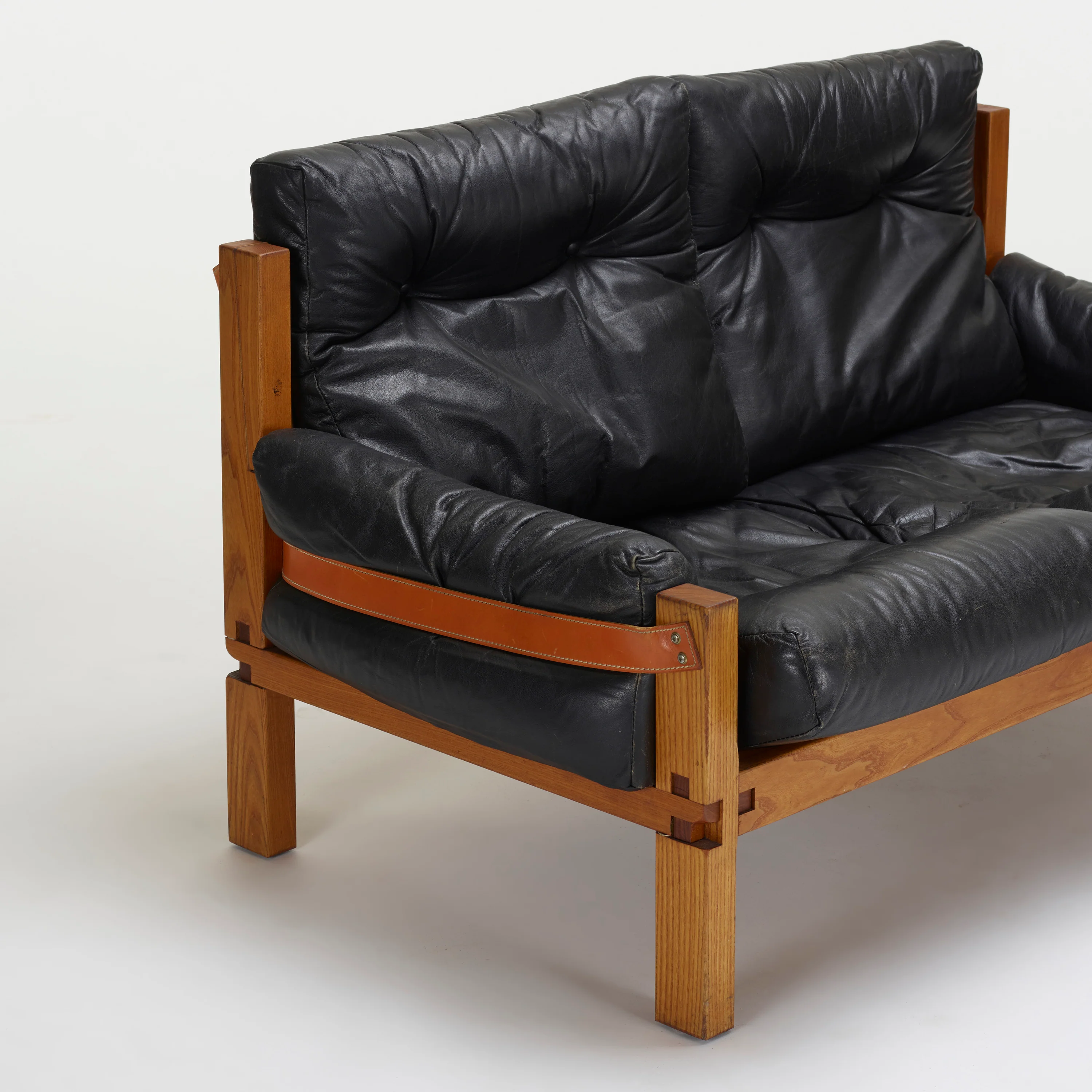 S22 Settee - Image 9