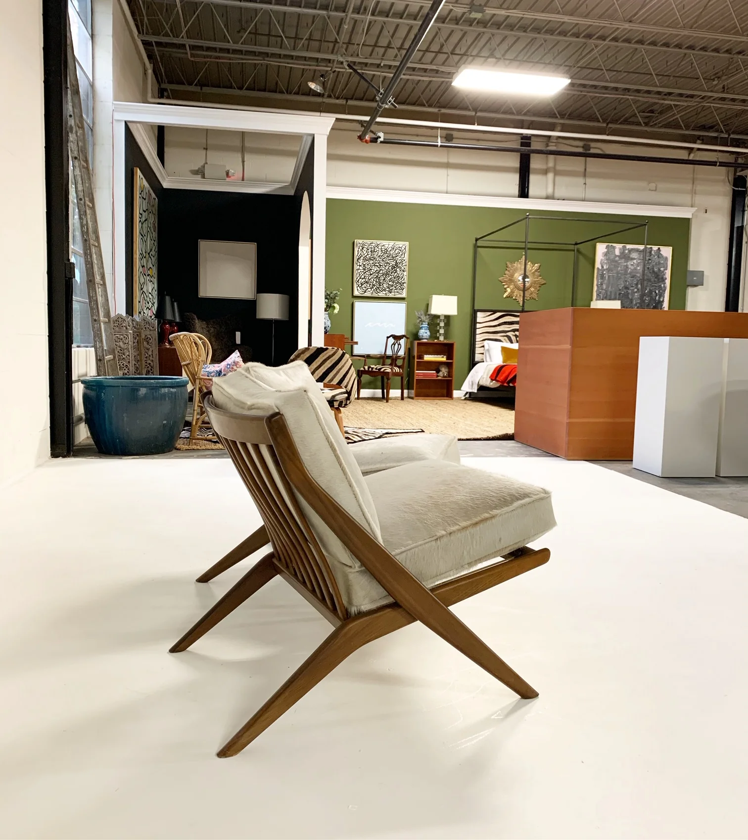 Scissor Chairs with Brazilian Cowhide Cushions, pair - Image 5