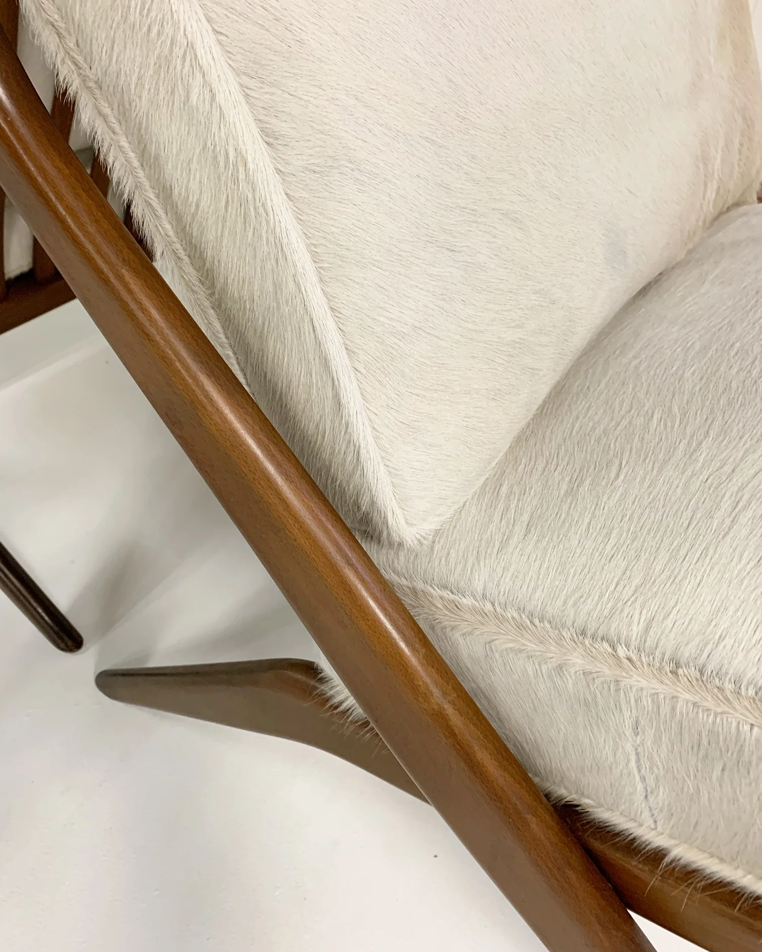 Scissor Chairs with Brazilian Cowhide Cushions, pair - Image 6