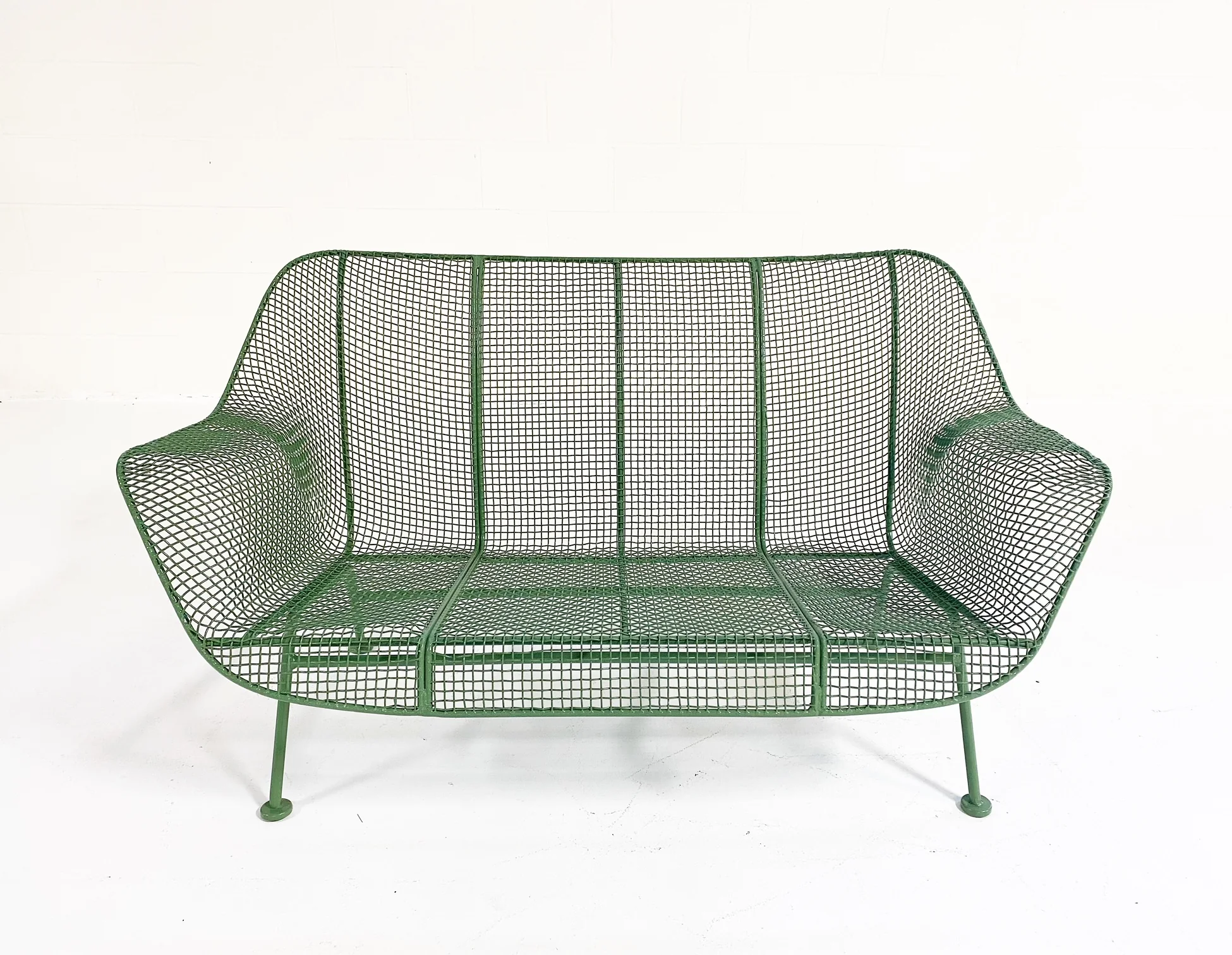 Sculptura Settee - Image 4