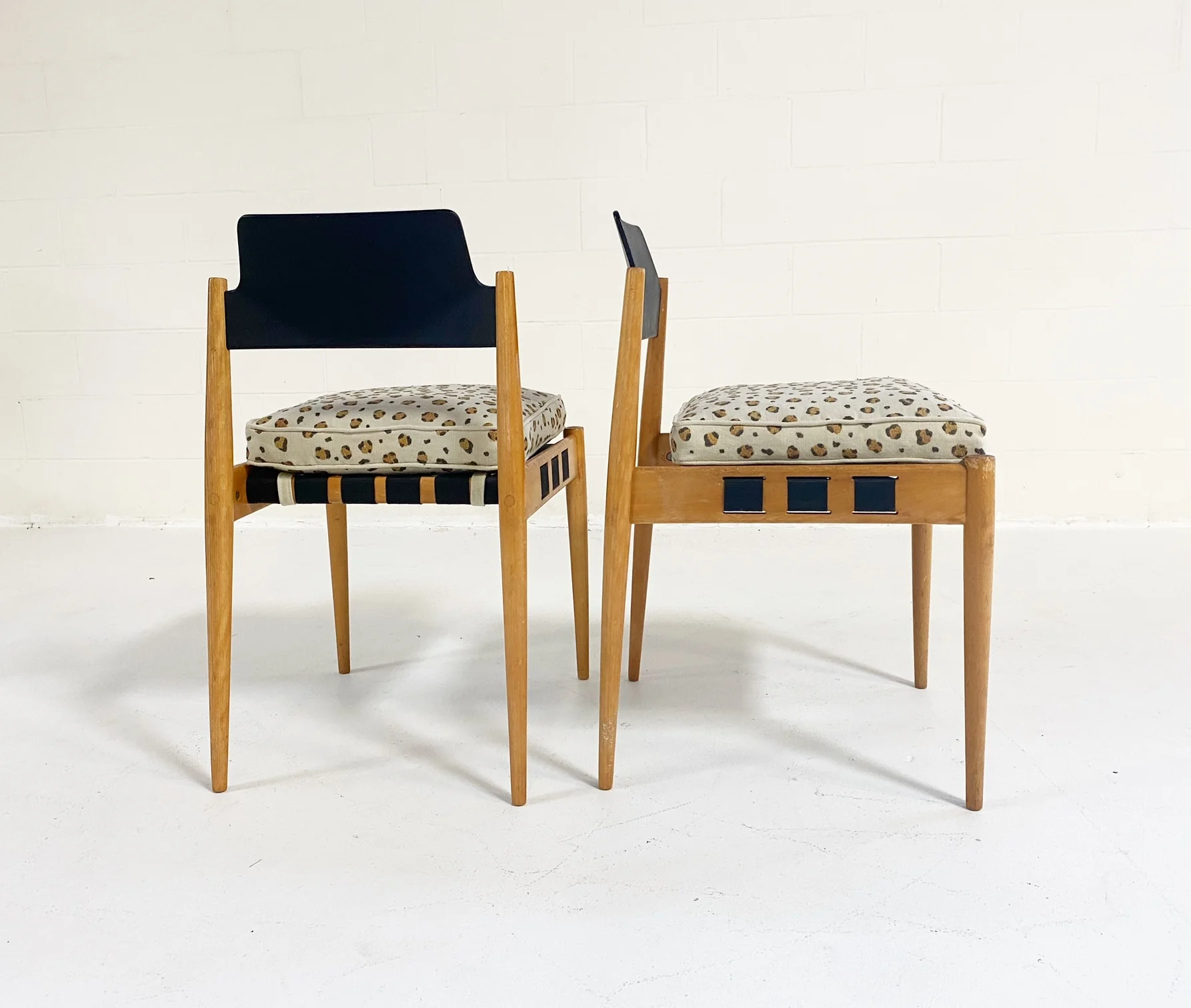 SE 120 Chair with Custom Chelsea Textiles 'Snuggle' Leopard Cushions, ONE CHAIR AVAILABLE - Image 3