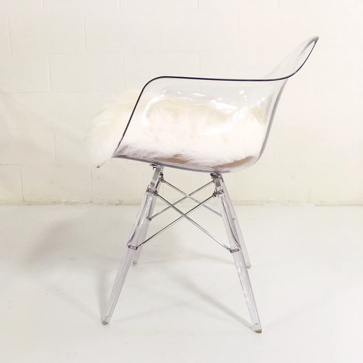 Mid-Century Style Lucite Chairs with Sheepskin Cushions, set of 4 - Image 7