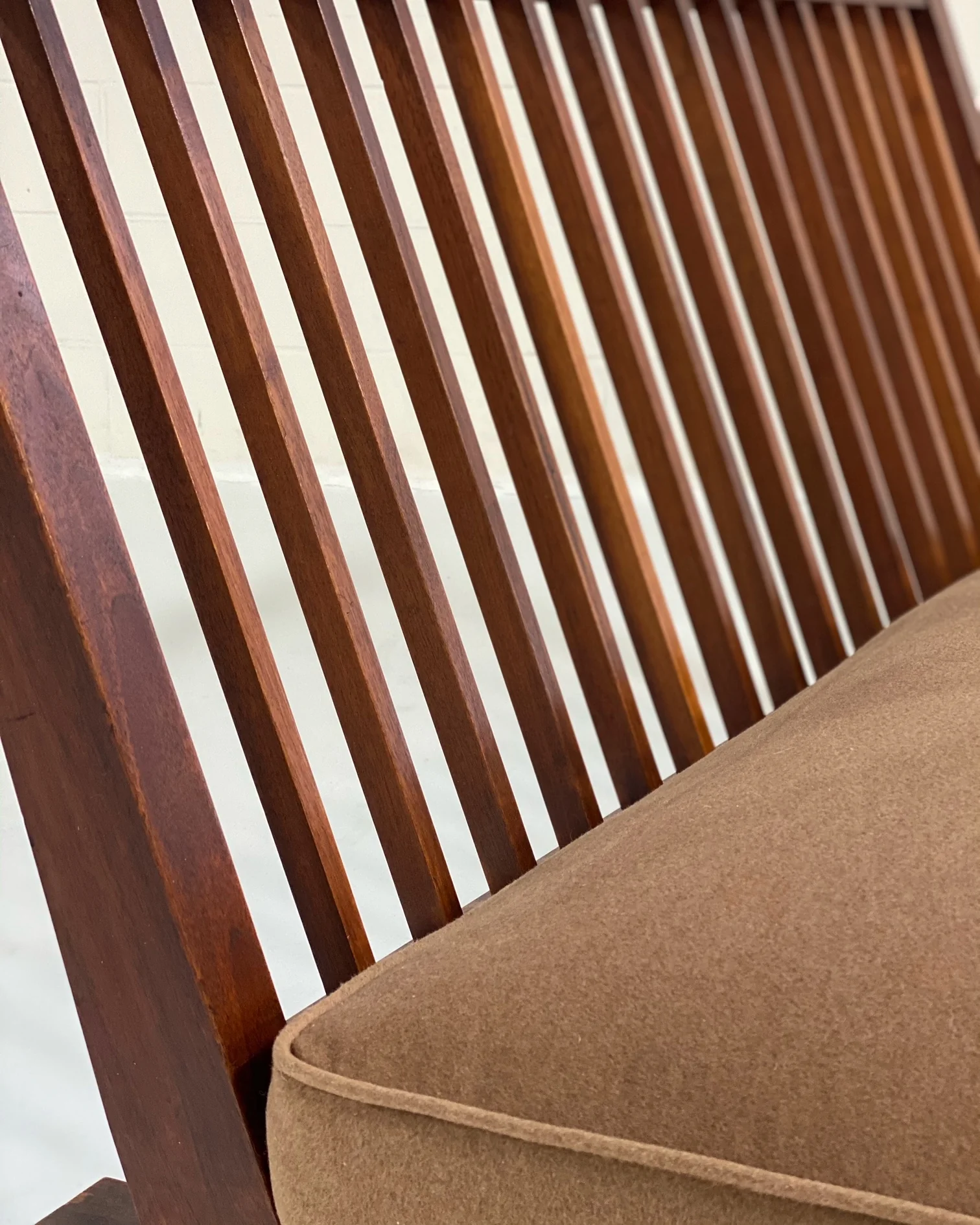 Settee with Loro Piana Cashmere Cushions - Image 4
