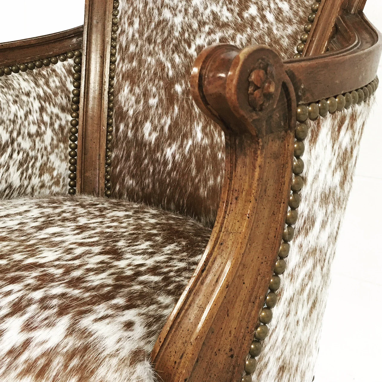 Vintage Swivel Chair in Brazilian Cowhide - Image 7