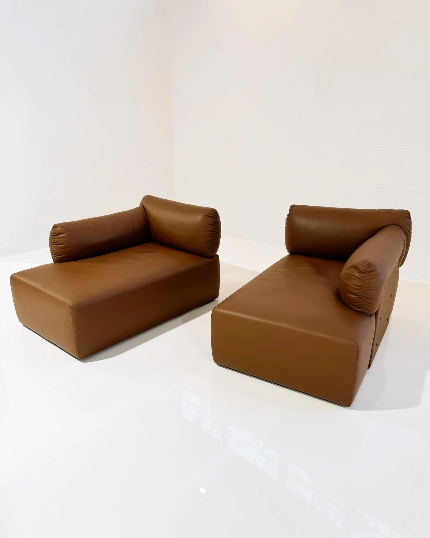 Tassello Daybed, Pair Available - Image 4