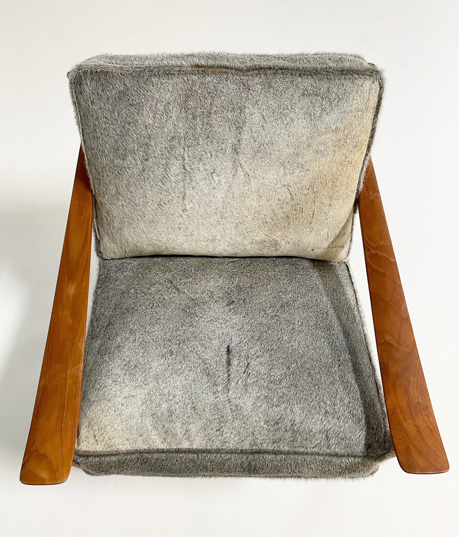 FD-130 Teak Lounge Chair and Ottoman in Brazilian Cowhide - Image 8