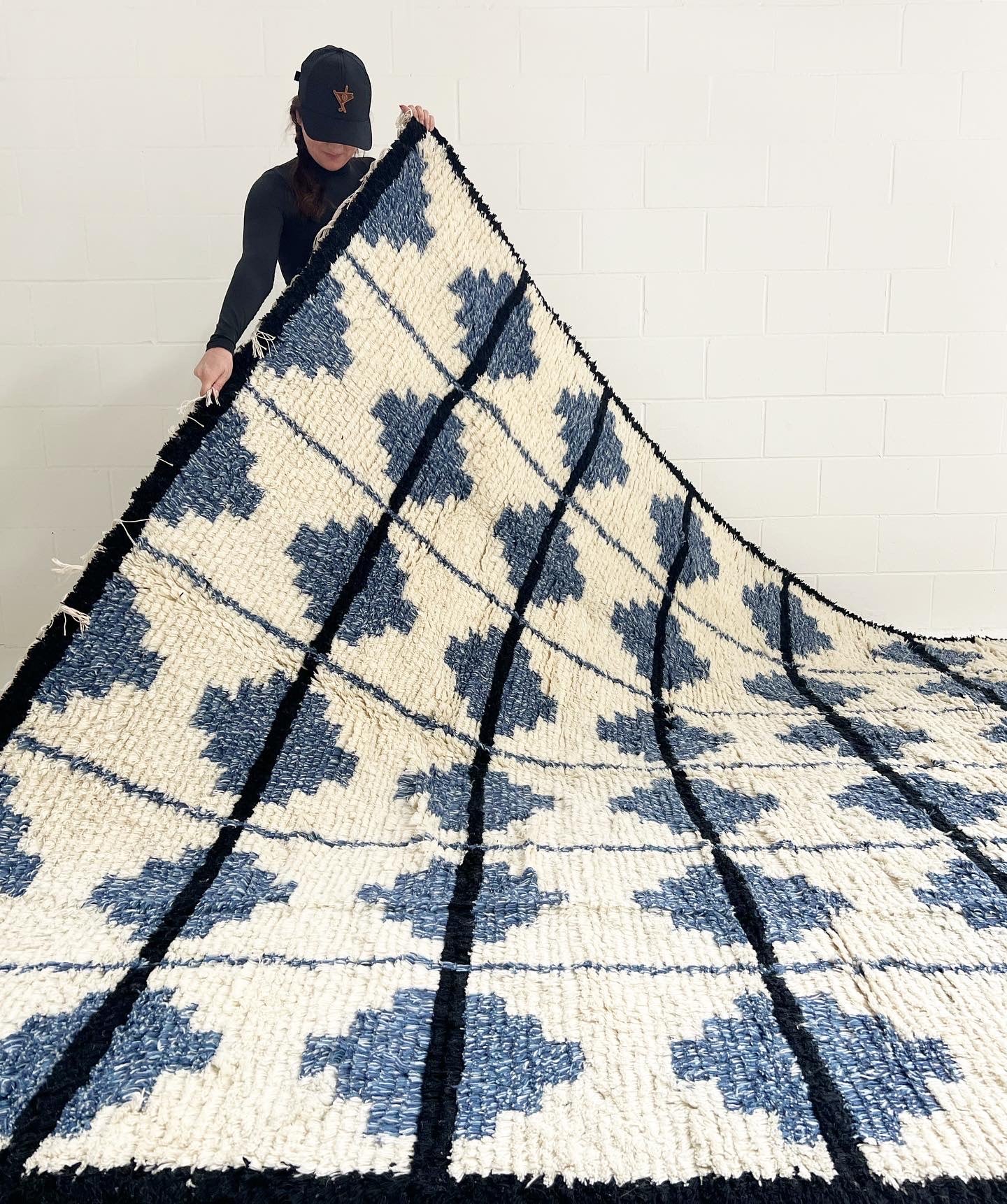 The Shaggy Tile Rug - Blue and Cream - Image 6