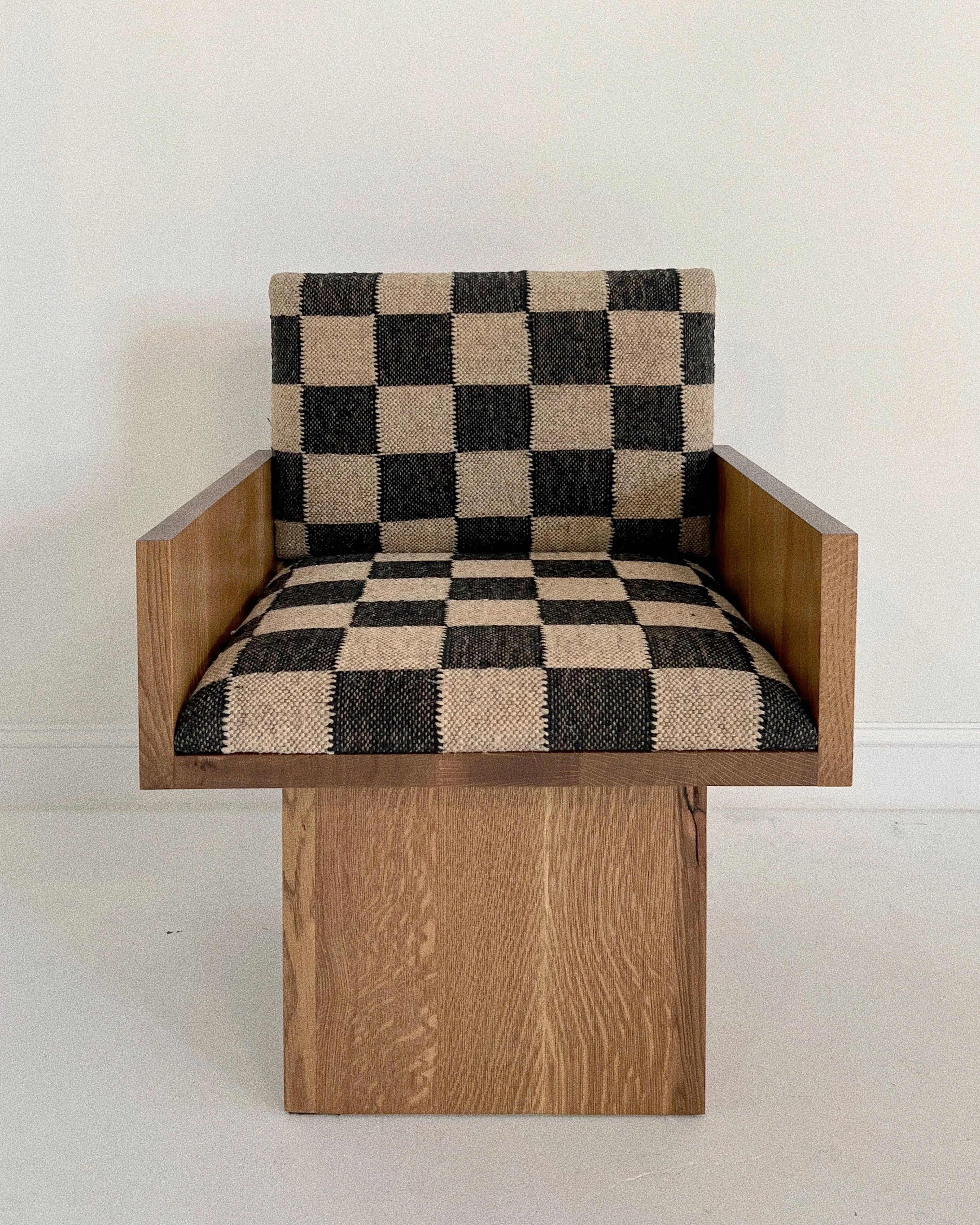 The JMF Chair - Image 10