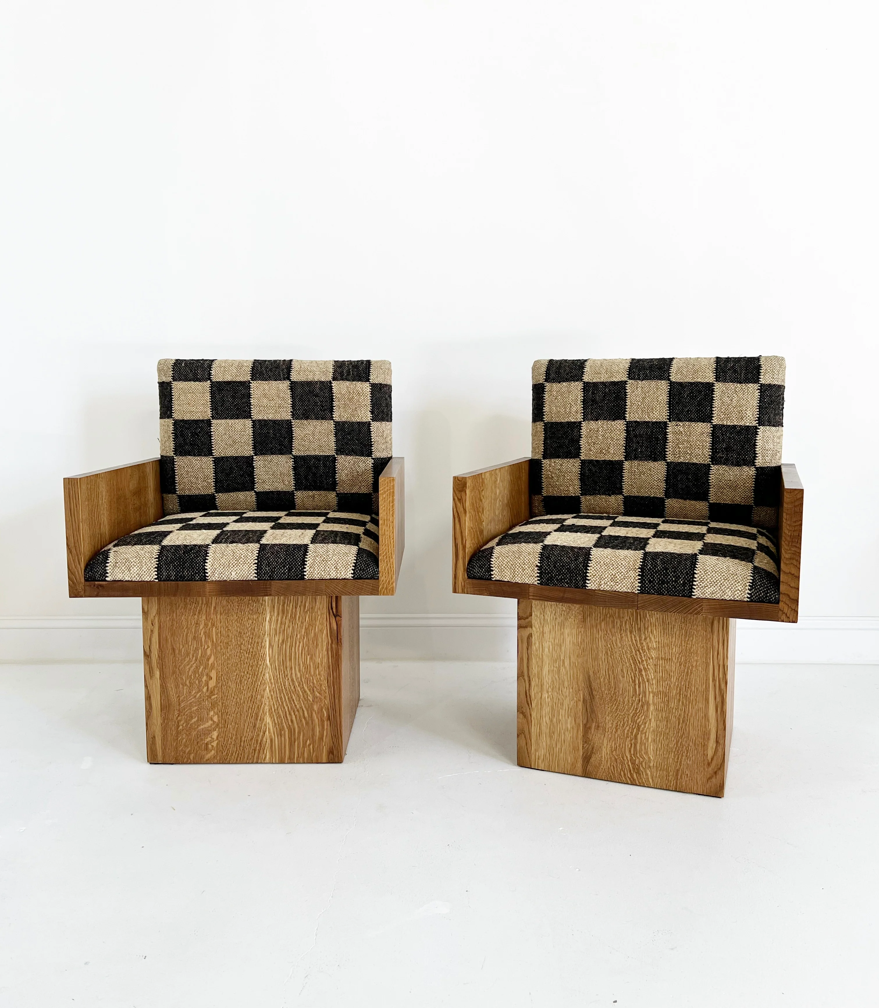 The JMF Chair - Image 4