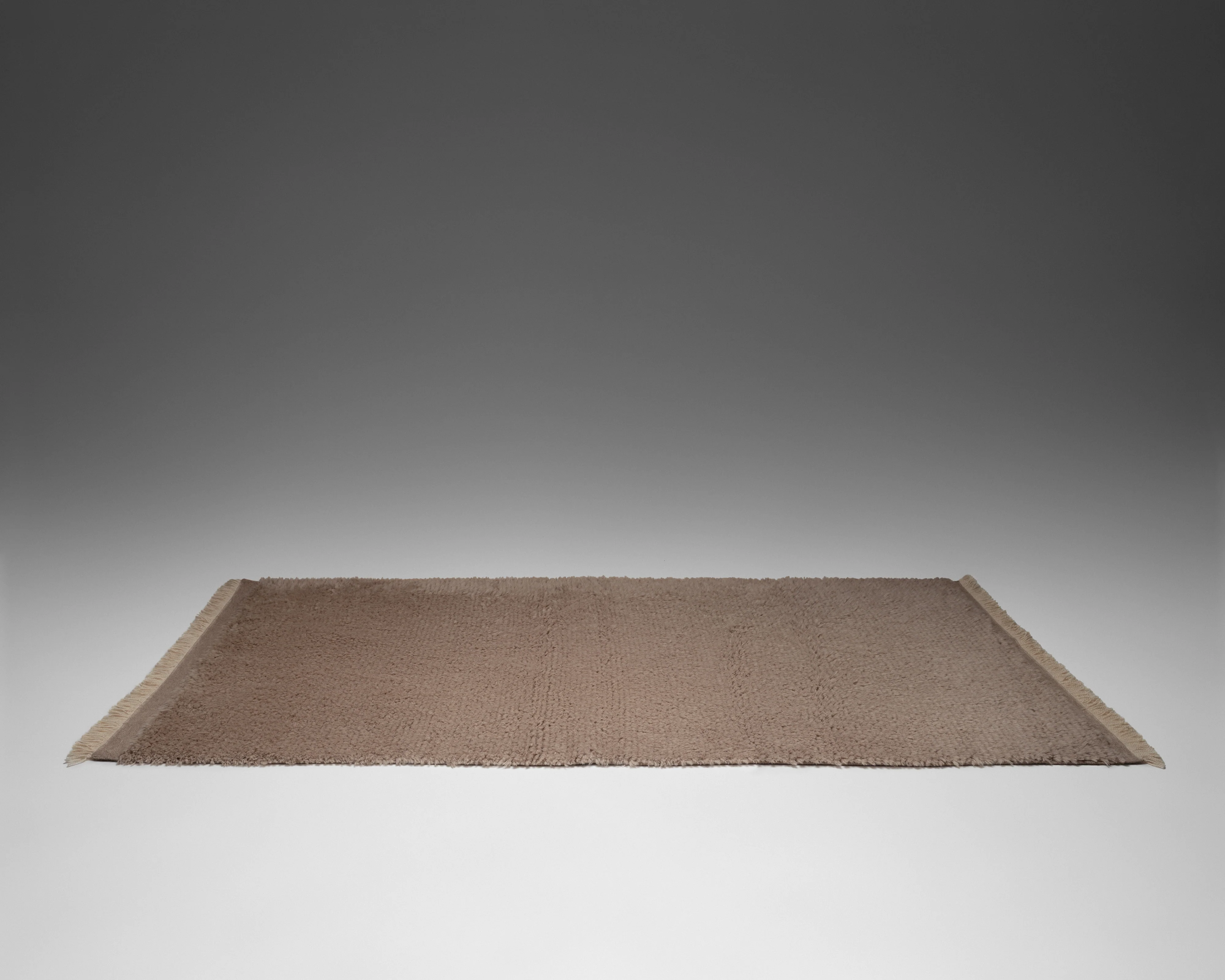 The Woolly Shag Rug - Short Pile, Taupe - Image 4