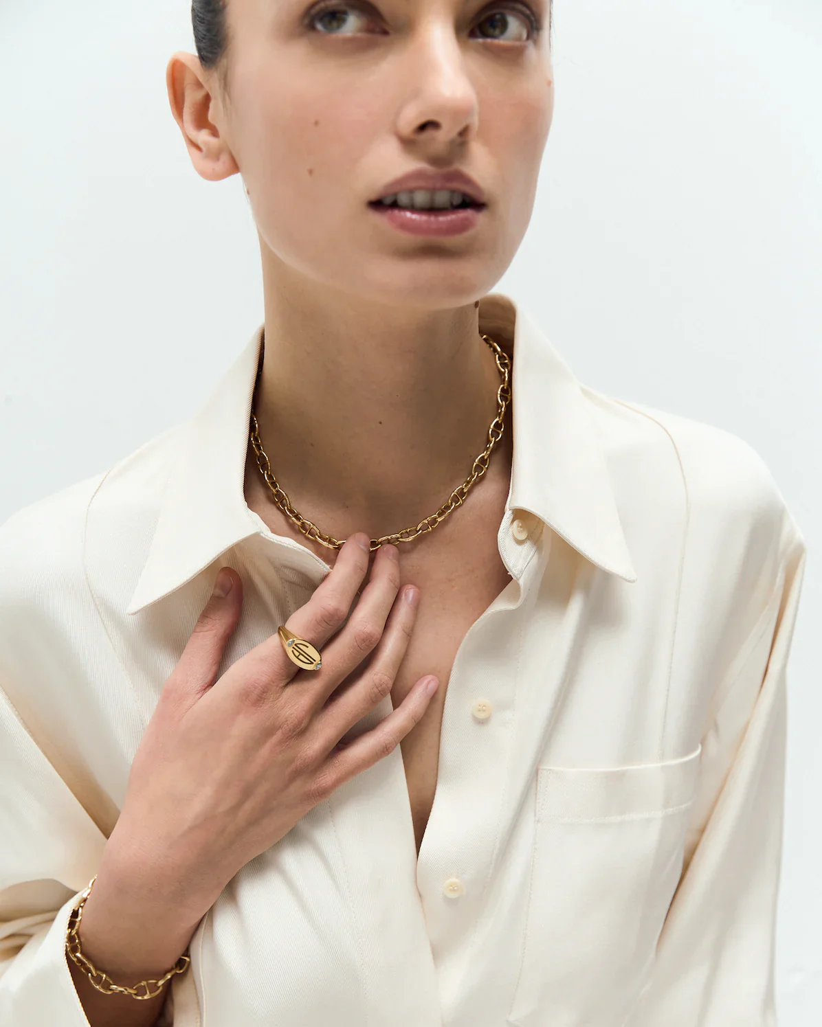 The Signet Ring with Diamonds - Image 3