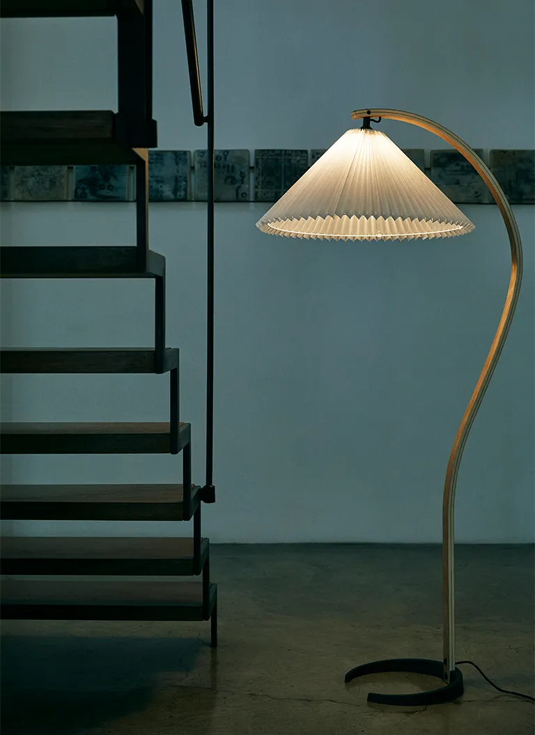 Timberline Floor Lamp - Image 7